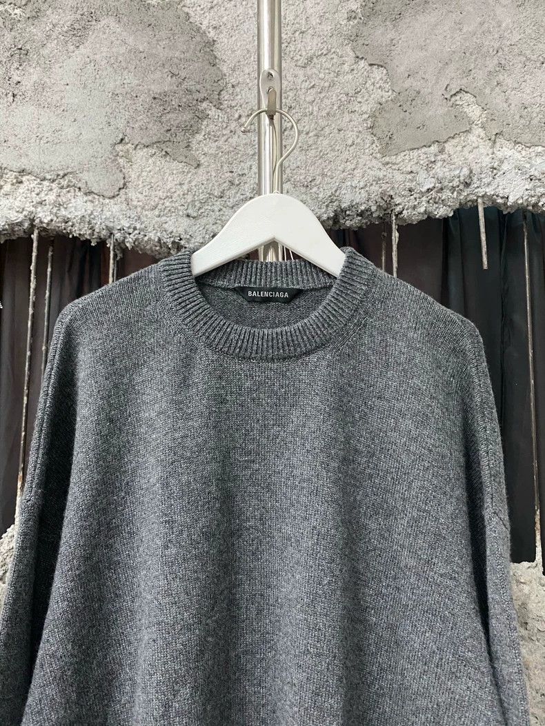 Balenciaga Balenciaga Embroidered Logo Sweater Size US XS / EU 42 / 0 - 4 Thumbnail