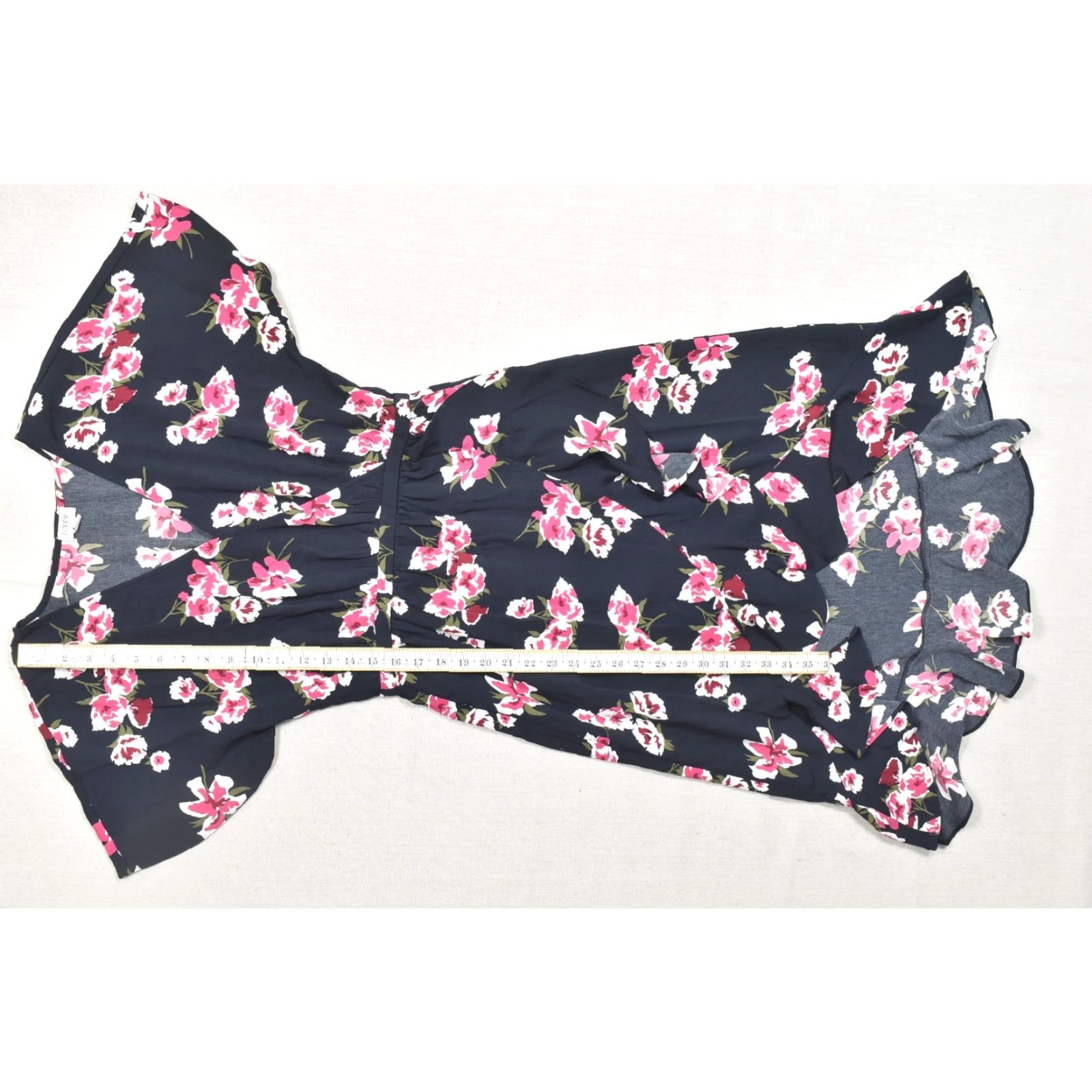 J.Crew J.CREW Floral Faux Wrap Mini Dress Navy Pink S Flutter Sleeve Elastic Waist Short Dress Pink Floral Shirt? Size S / US 4 / IT 40 - 4 Thumbnail