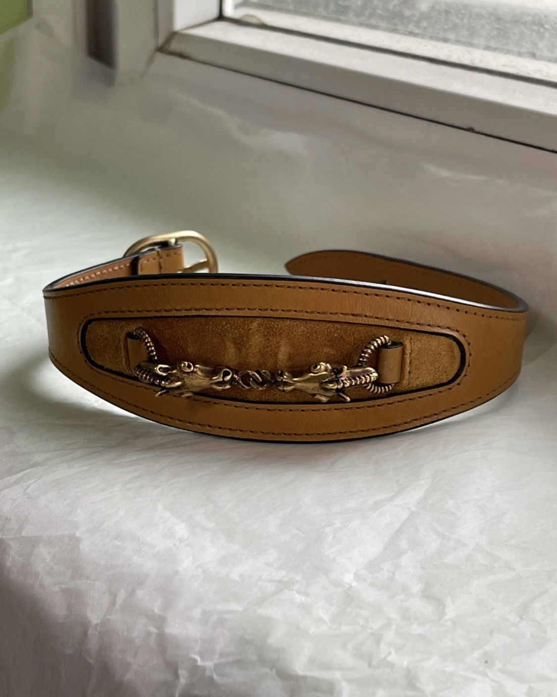 Runway choker rare