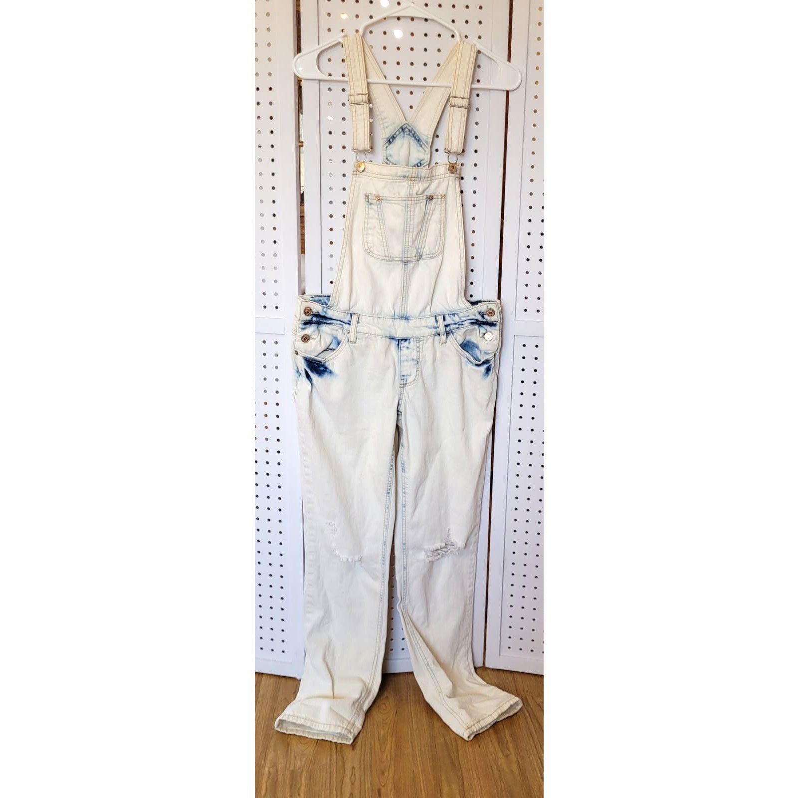 Mossimo Mossimo Women's Distressed Denim Overalls Acid Wash XS TP Size 26" / US 2 / IT 38 - 1 Thumbnail