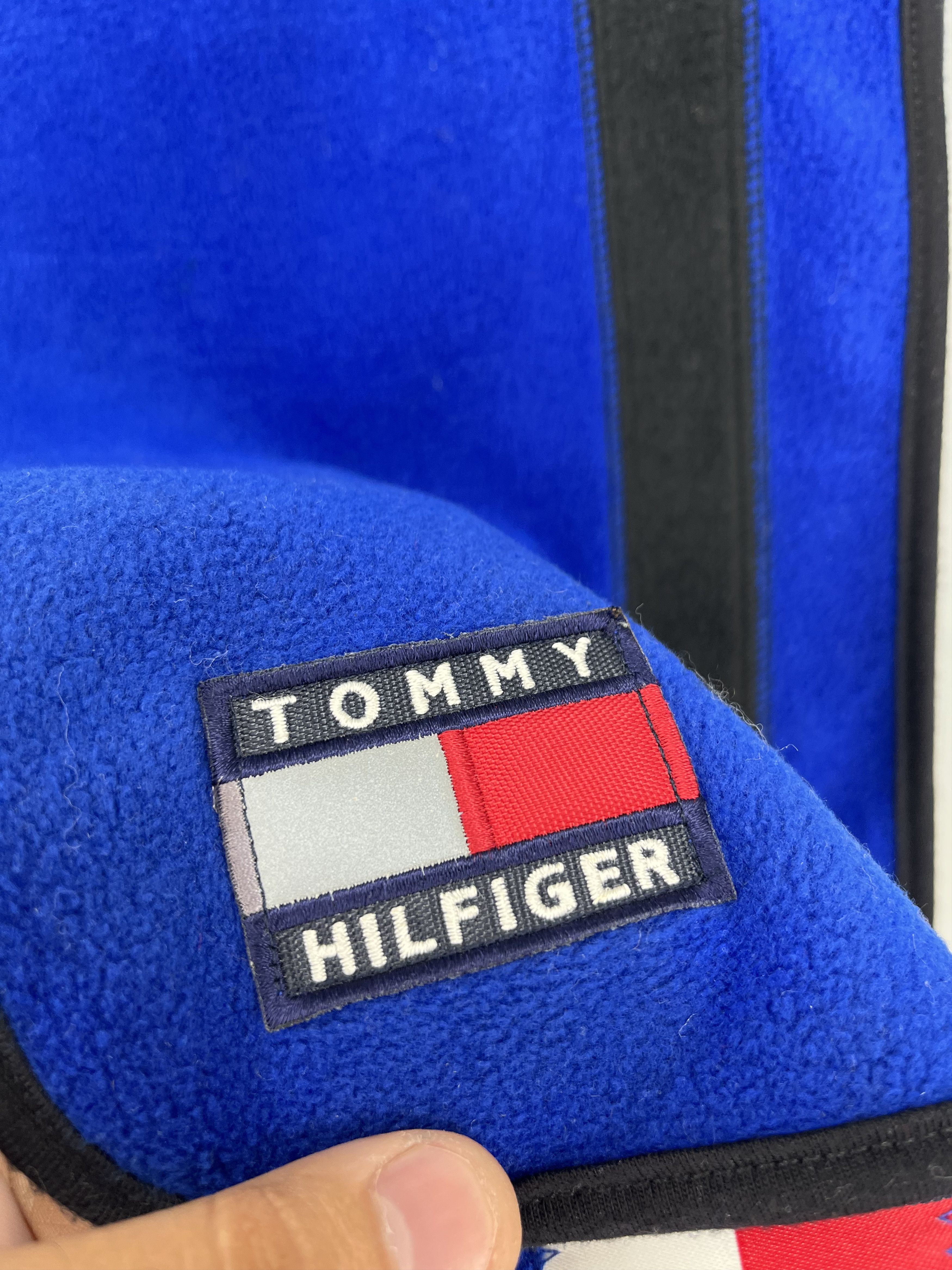 Tommy Hilfiger Vintage 90s Tommy Hilfiger fleece scarf Streetwear Style Size ONE SIZE - 13 Thumbnail