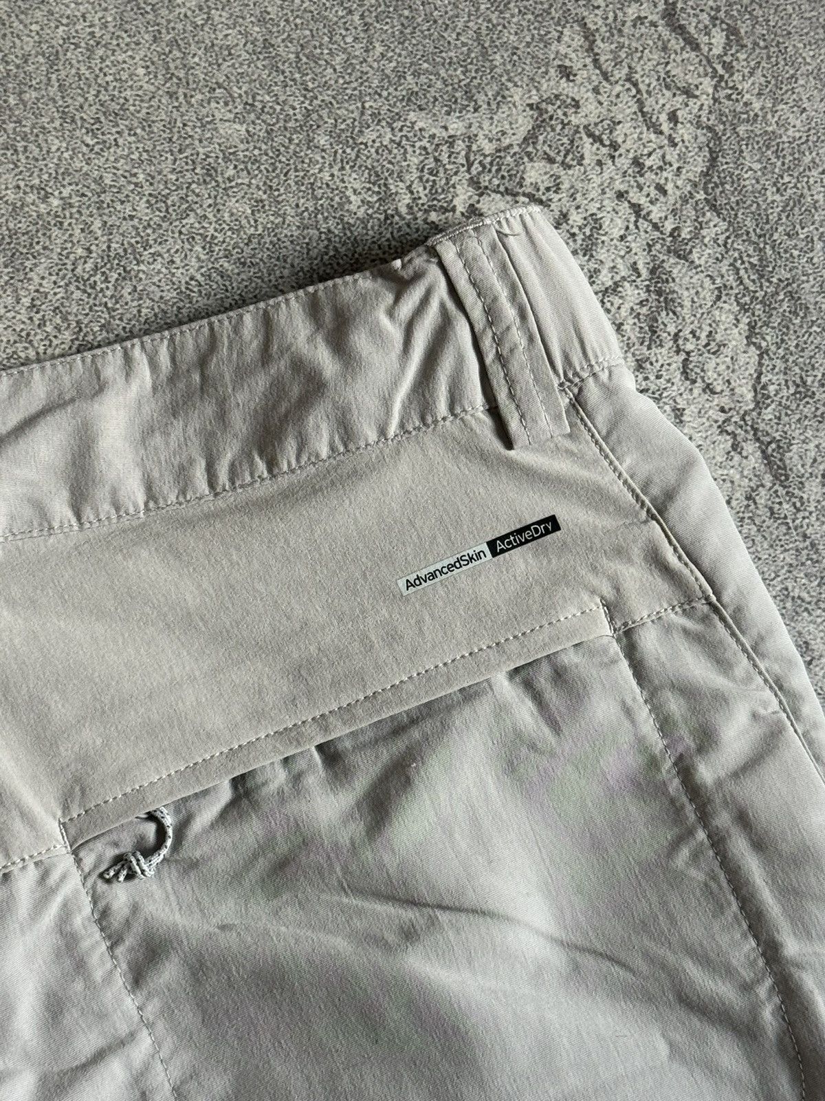 Salomon Salomon US6/I42/FR38 outdoor cargo shorts 🩳 gorpcore Size 28" / US 6 / IT 42 - 11 Thumbnail