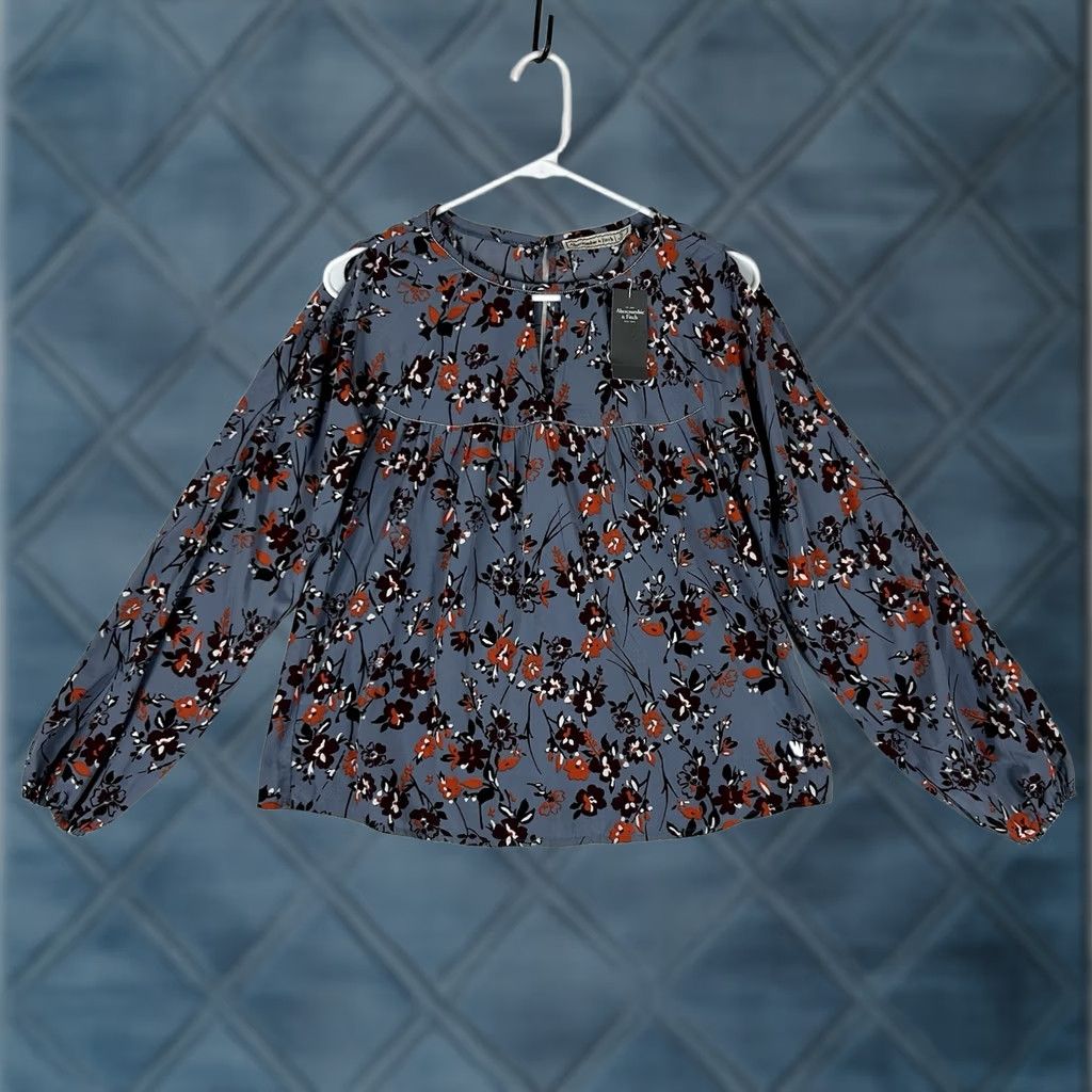Abercrombie & Fitch Abercrombie & Fitch Blouse Women Small Floral Long Sleeve Open Studded Tunic Lightweight Round Neck Shirt Size S / US 4 / IT 40 - 1 Thumbnail