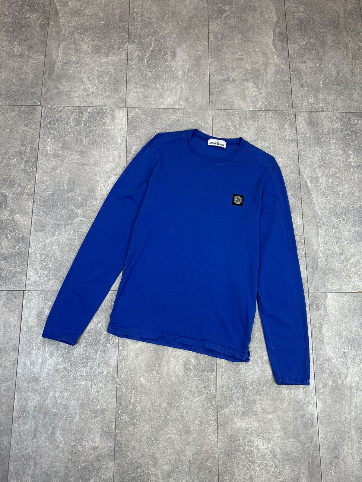 T-shirt Stone Island Bleu Classique, Taille M, En Très Bon état