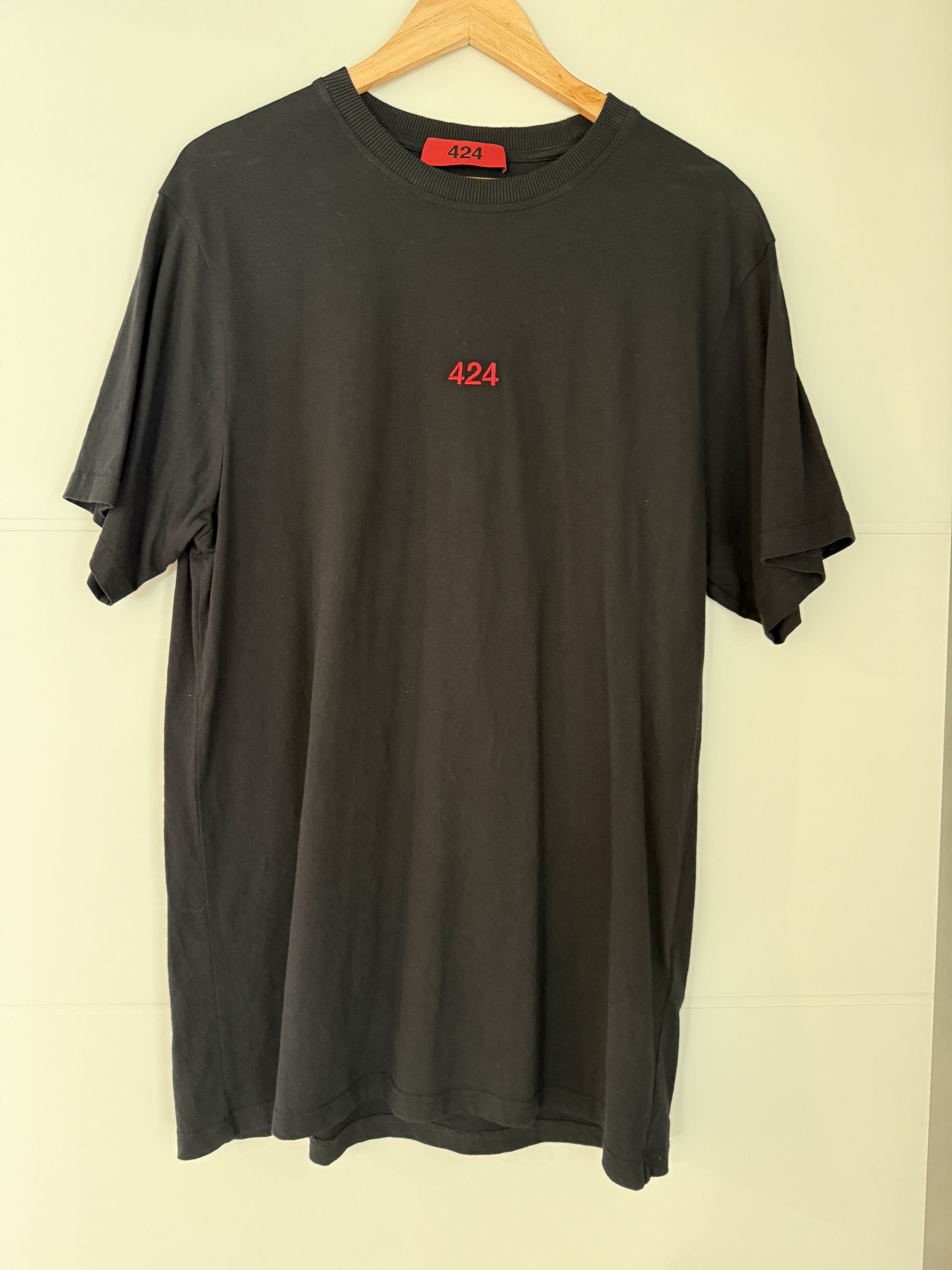 424 424 Black T Shirt Size L Red Logo Size US L / EU 52-54 / 3 - 2 Thumbnail