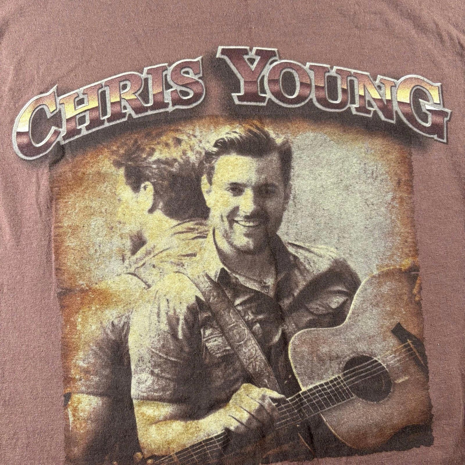 Gildan Y2K Chris Young country music t shirt Size US XL / EU 56 / 4 - 3 Thumbnail