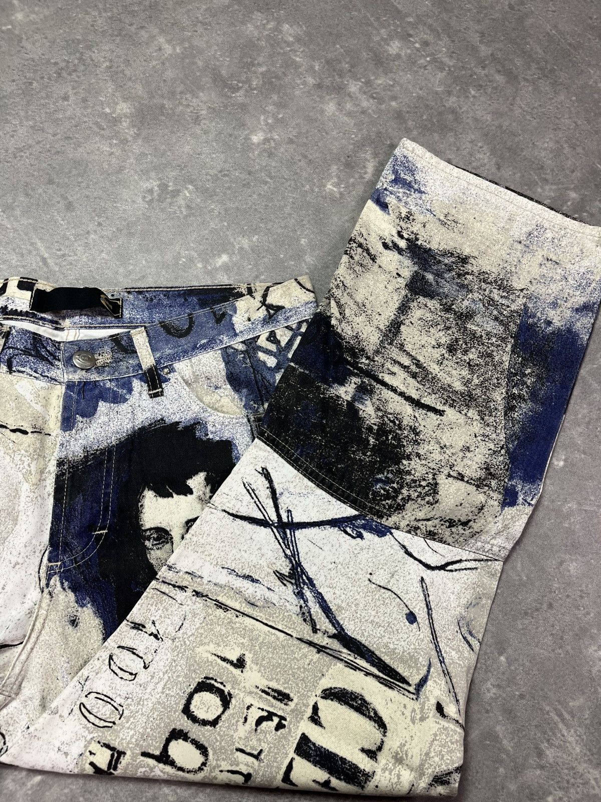Just Cavalli 00s Just Cavalli Napoleon Parody Cropped Jeans 30 31 Size US 31 - 18 Thumbnail