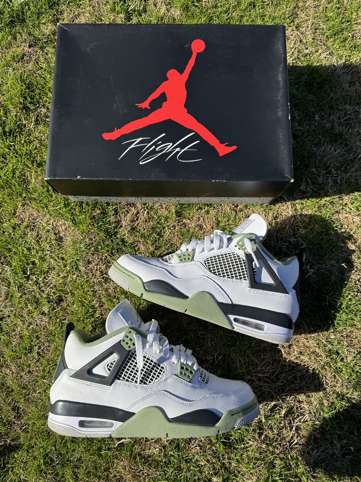 image of Air Jordan 4 Seafoam Shoes in White, Men's (Size 9)