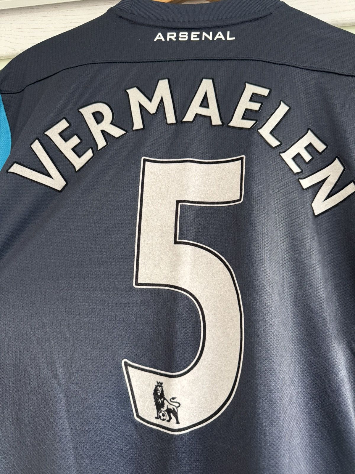 Nike Vermaelen #5 Arsenal 2011-2012 Away Soccer Jersey Kit Shirt Size US M / EU 48-50 / 2 - 7 Thumbnail