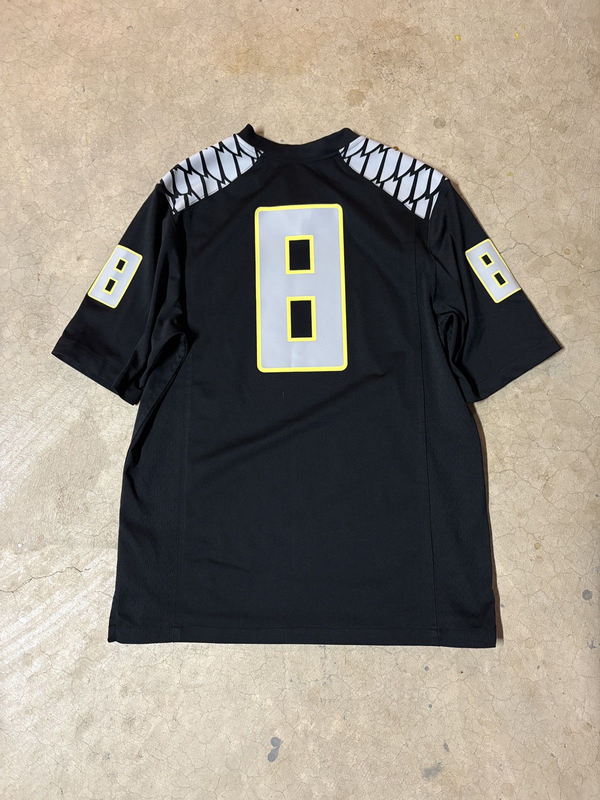 Nike Vintage Nike Oregon Ducks Marcus Mariota #8 Black Medium Size US M / EU 48-50 / 2 - 5 Thumbnail