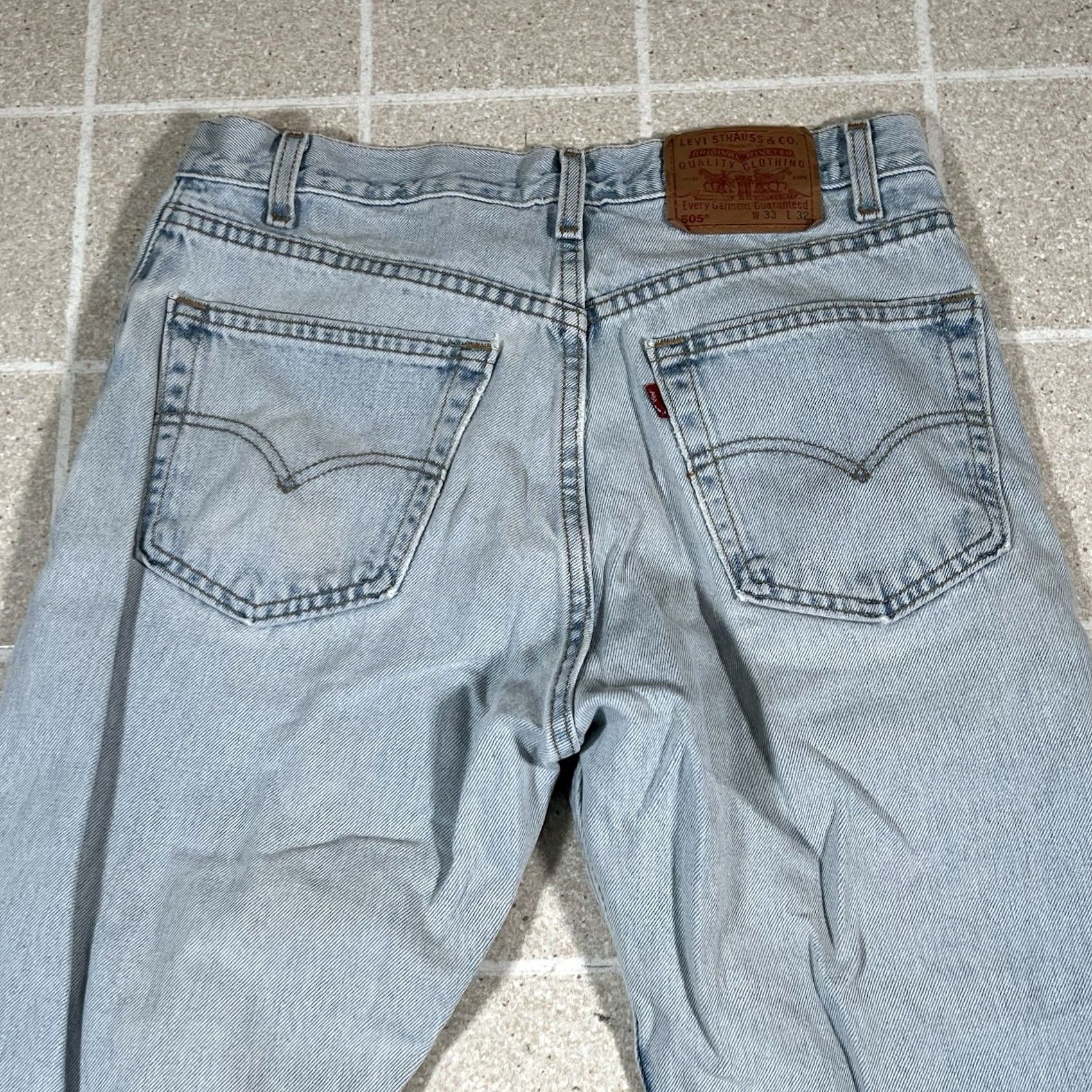 Levi's VINTAGE Levi's 505 Light Wash Jeans Distressed Straight Men XS? Wait Size US 31 - 2 Thumbnail