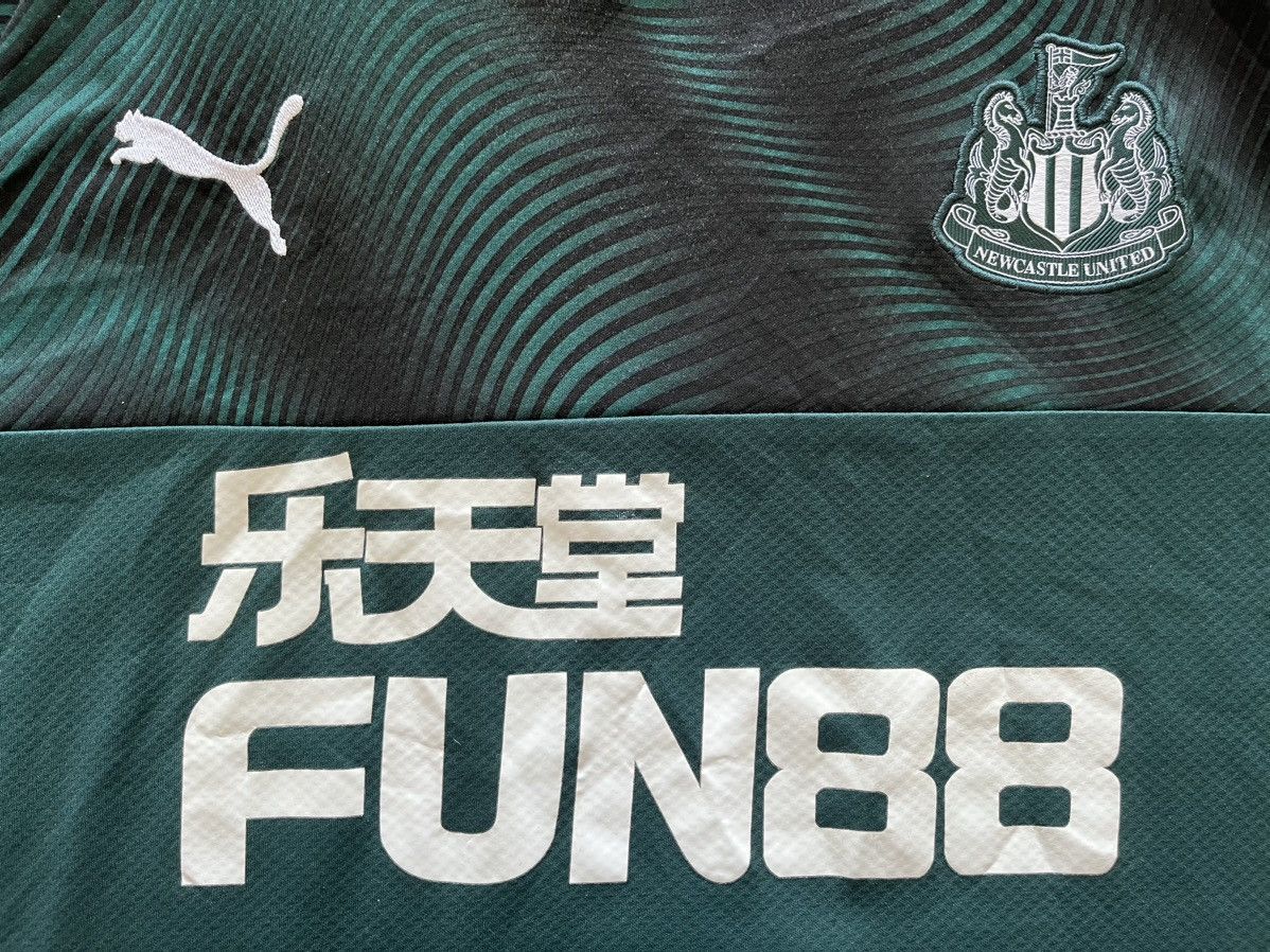 Puma PUMA NEWCASTLE AWAY 2019/20 SOCCER JERSEY,FOOTBALL SHIRT Size US XXL / EU 58 / 5 - 3 Thumbnail