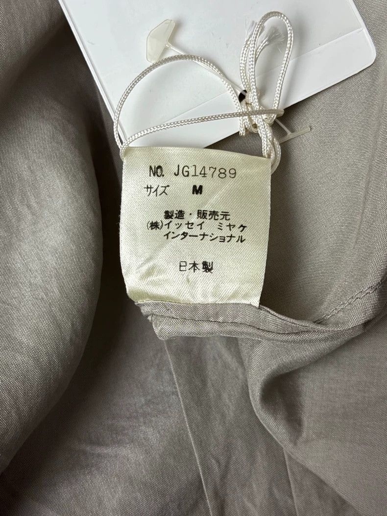 Issey Miyake Issey Miyake Grey silk pleated shirt Size US M / EU 48-50 / 2 - 5 Thumbnail