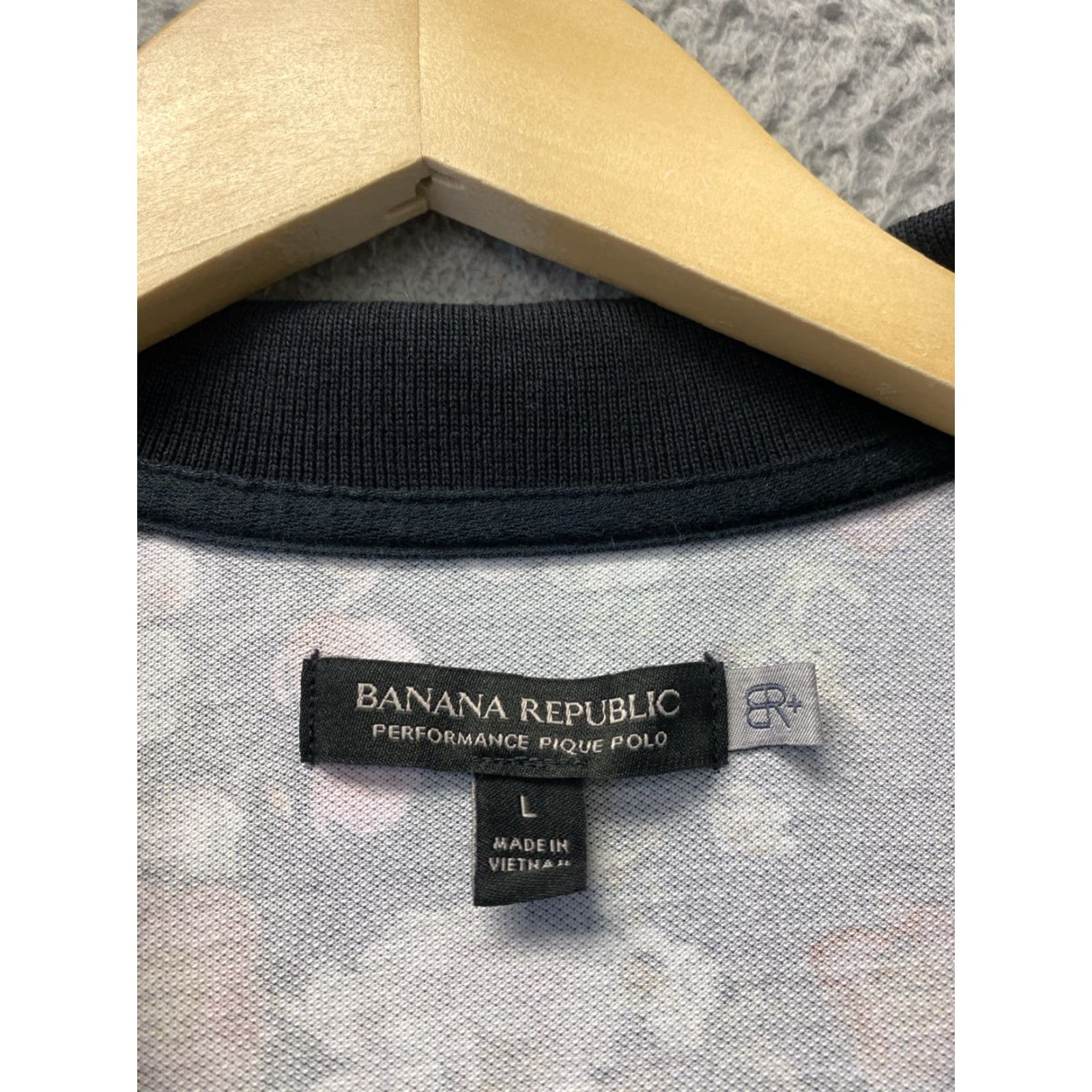 Banana Republic VINTAGE? No. Banana Republic Men Polo Shirt Short Sleeve Pique Flower Black Large Casual Polo Men's Large Black Flower Polo Shirt (Banana Republic) Size US L / EU 52-54 / 3 - 2 Thumbnail