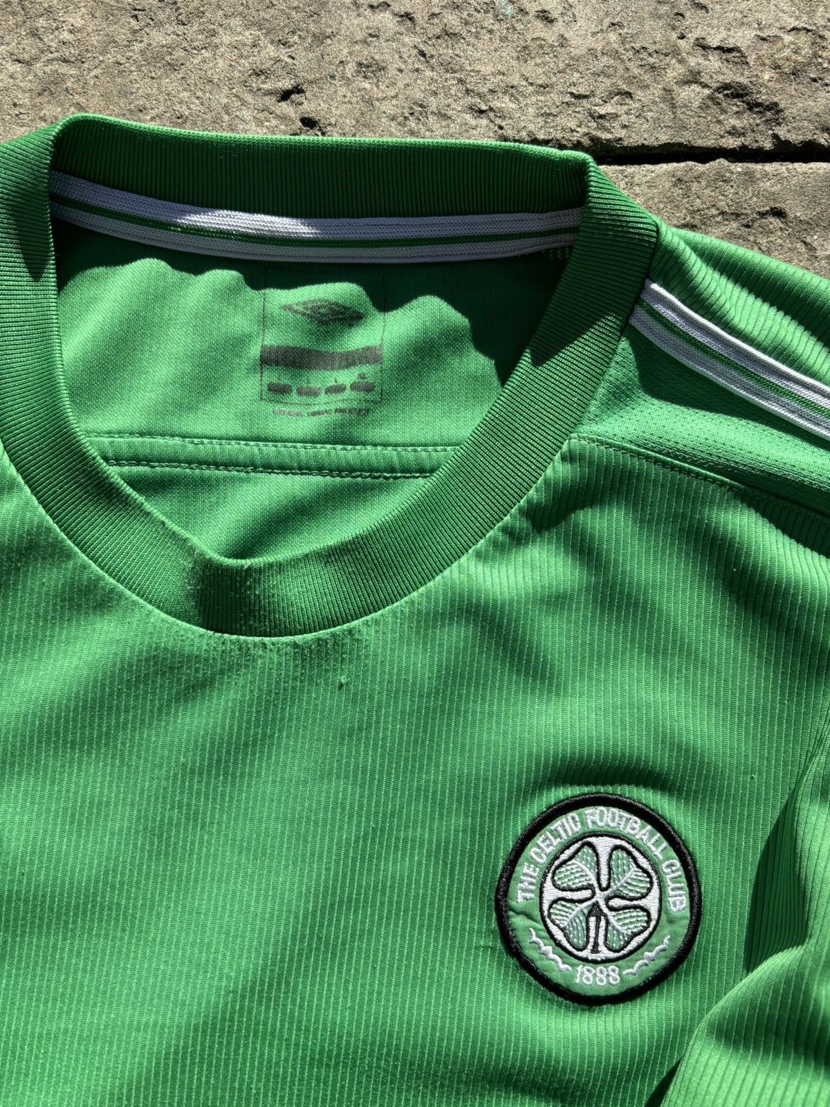 Umbro Vintage Umbro Celtic Archie 5 Carling Jersey Size US L / EU 52-54 / 3 - 8 Thumbnail