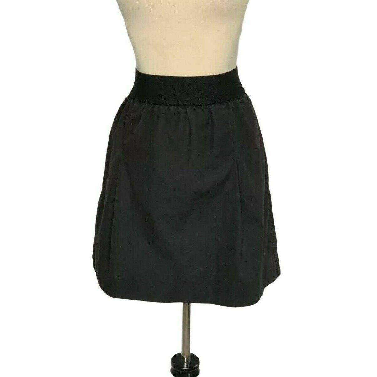J.Crew J. CREW Dark Gray/black pull on mini Skirt Size 0 Size 25" / US 0 / IT 36 - 1 Thumbnail