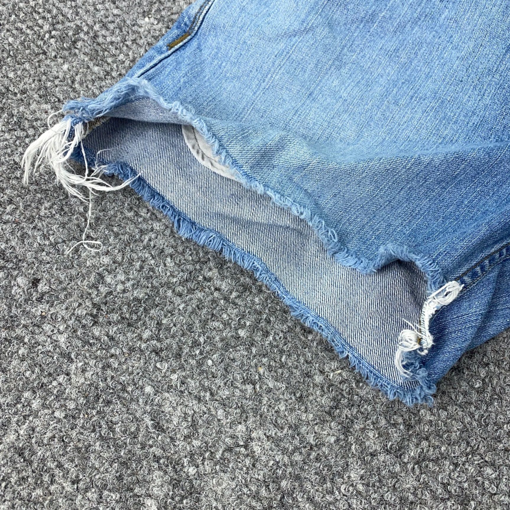 Levi's Vintage Levis Jeans Cut-Off Shorts Womens Size 32 Blue Loose Short Size 32" / US 10 / IT 46 - 5 Thumbnail