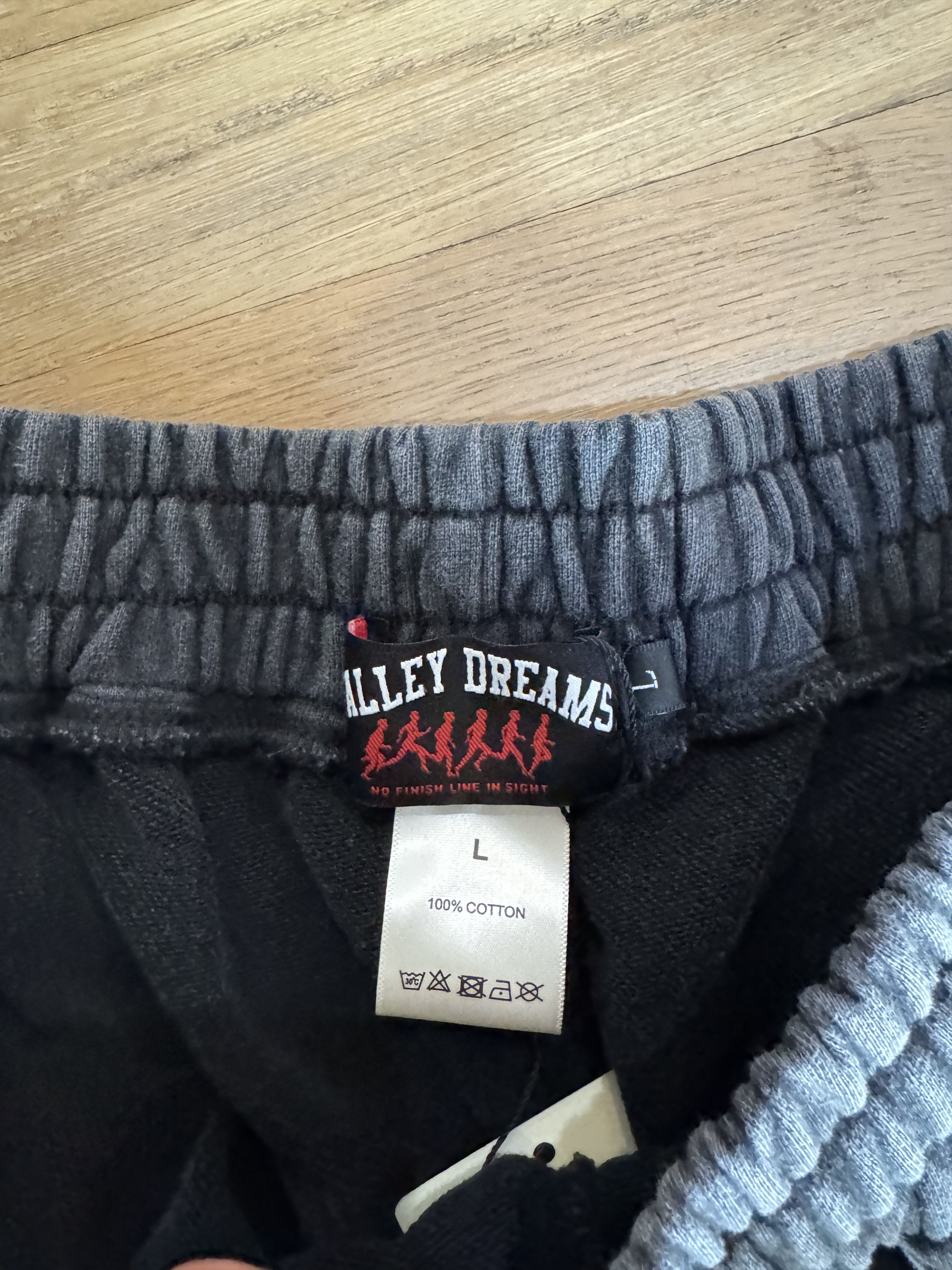 Vale VALE FOREVER ANTHEM SWEATPANTS BLACK/RED Size US 34 / EU 50 - 2 Thumbnail
