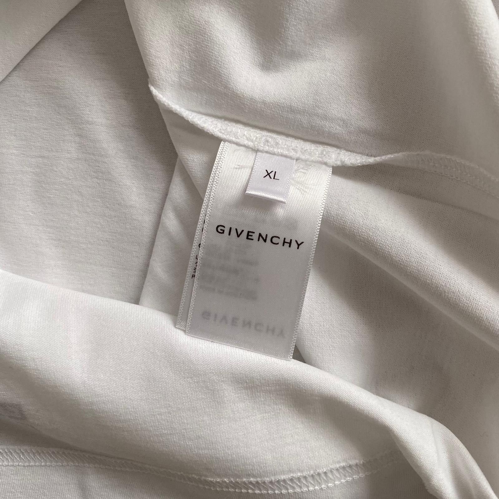 Givenchy White Reverse Logo T-Shirt Size US XL / EU 56 / 4 - 7 Thumbnail