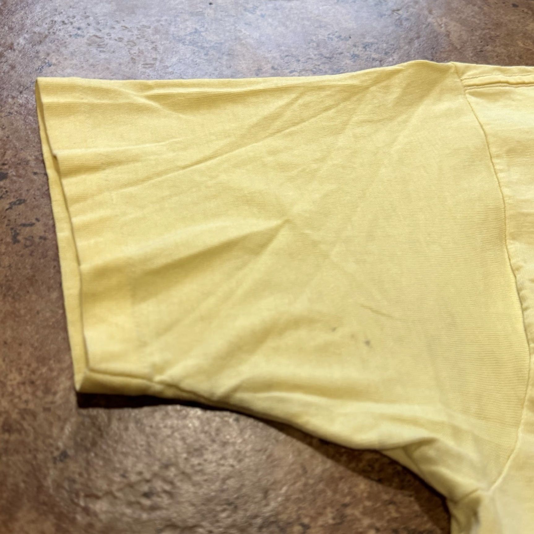 Vintage VINTAGE Crazy Shirt Hawaii Kliban Cat Shirt 70s Rare Yellow Cotton Medium Unisex Short Sleeve Graphic Tee Hawaii 1970s Mens Womens Boys Girls Sediment Size US L / EU 52-54 / 3 - 6 Thumbnail