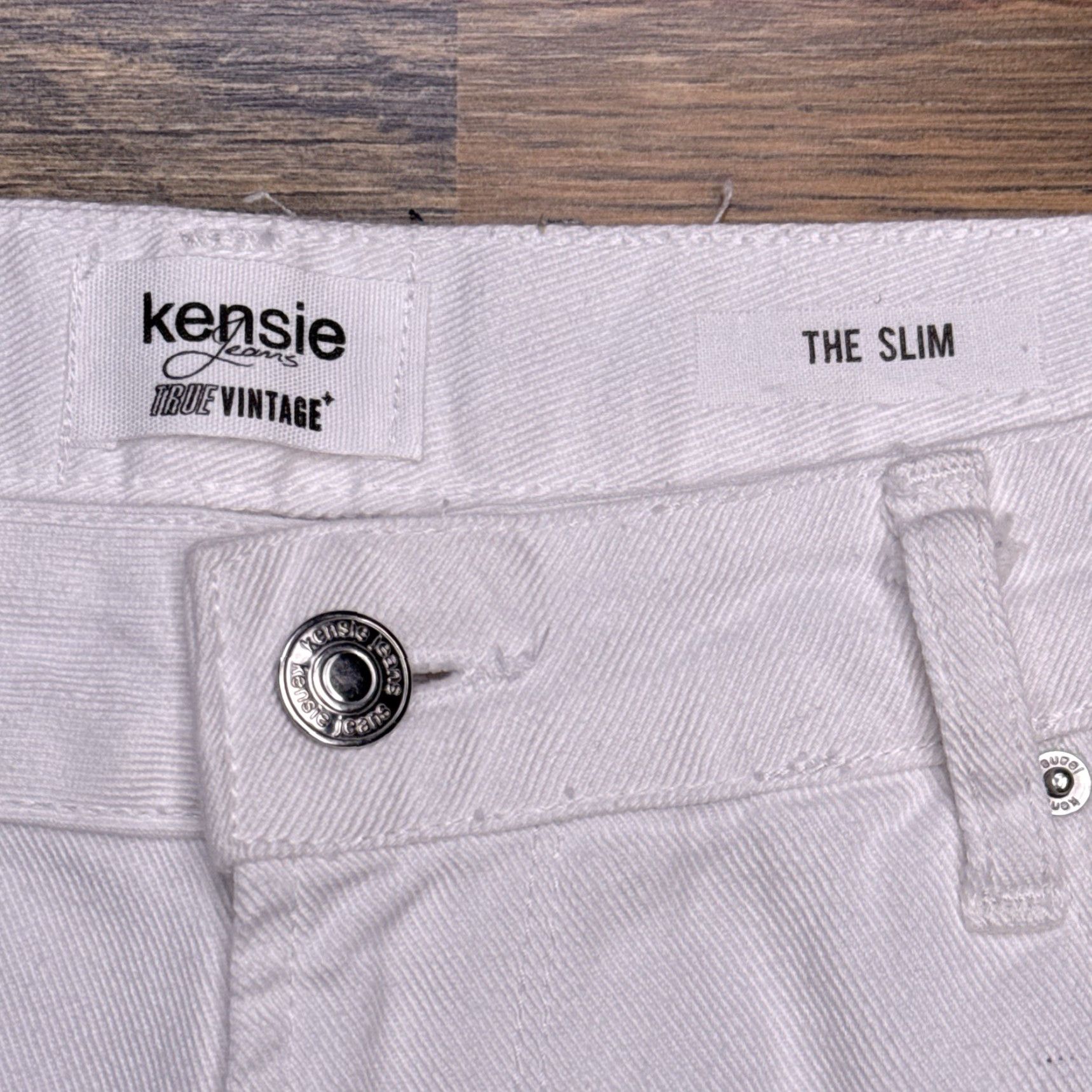 Vintage Kensie Slim Jeans Womens 10 / 30 White High Rise Patches True Vintage New Jeans Women White High Rise Slim 10 30 5-Pocket Denim Short Description N/A Size 32" / US 10 / IT 46 - 4 Thumbnail