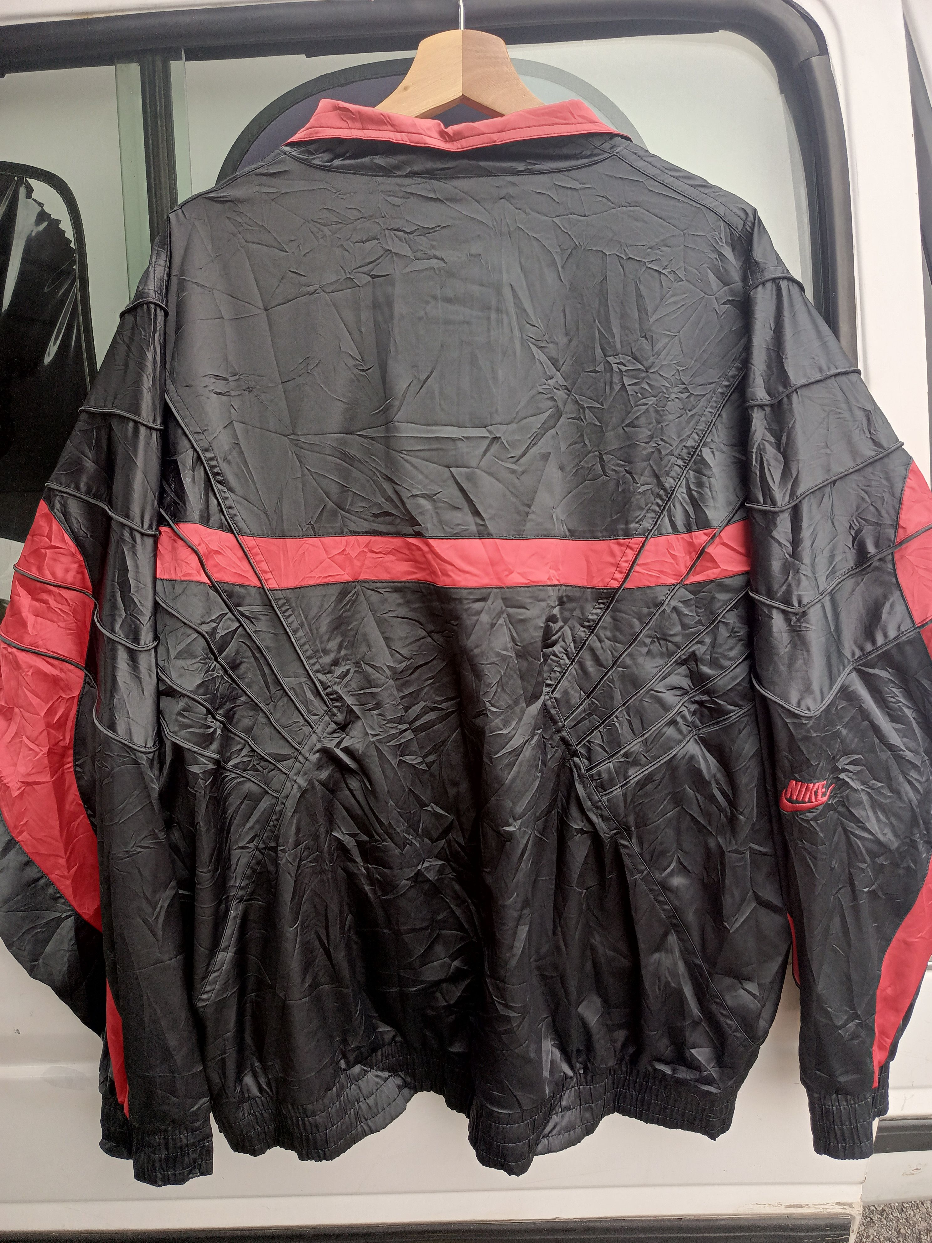 Jordan Brand Jordan Sportswear AJ 5 Satin Jacket in the "Black/Gym Red Size US XL / EU 56 / 4 - 3 Thumbnail