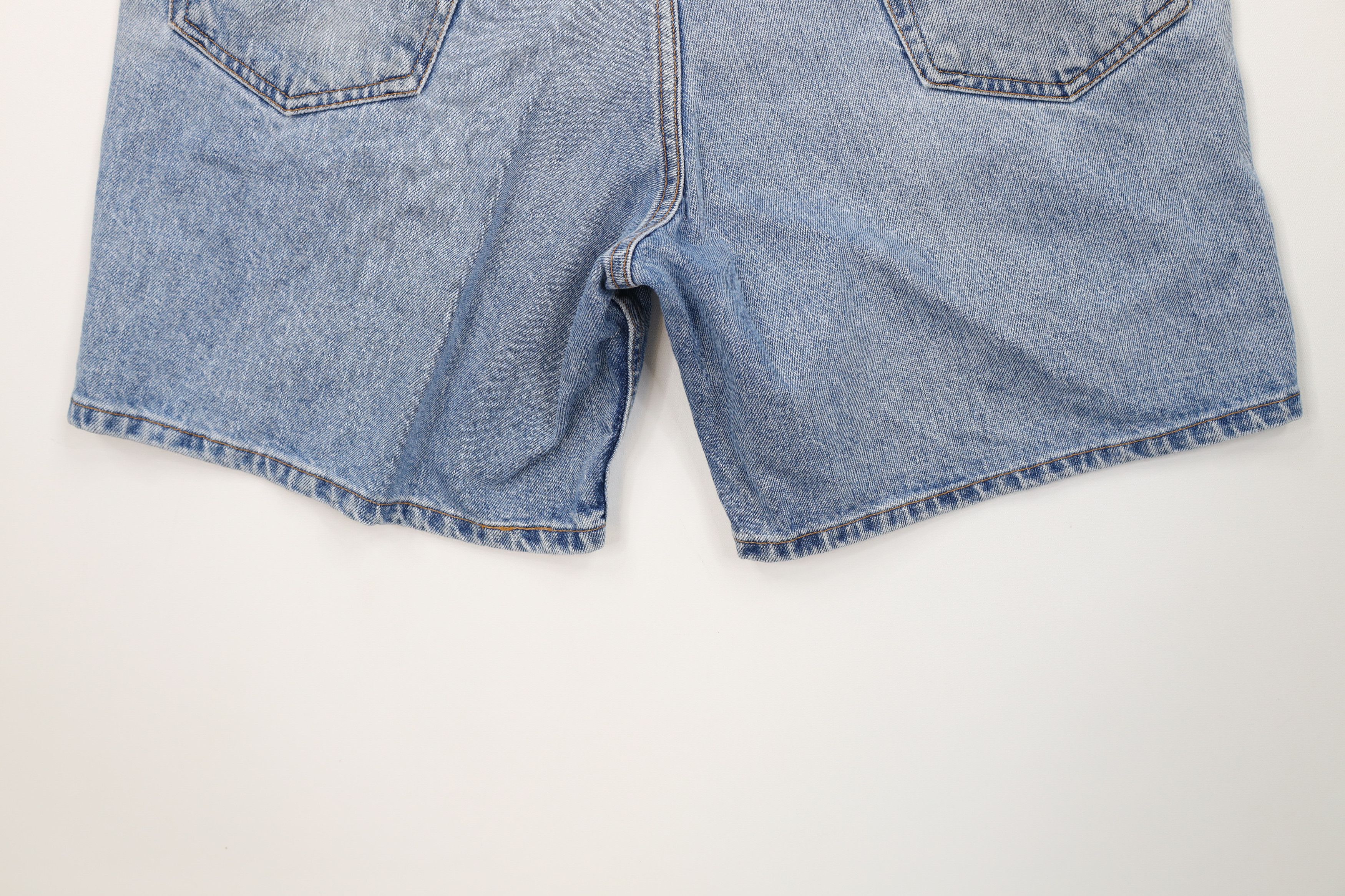 Levi's Vintage Y2K 2001 Levis 505 Fit Denim Jean Shorts Blue Size US 34 / EU 50 - 14 Thumbnail