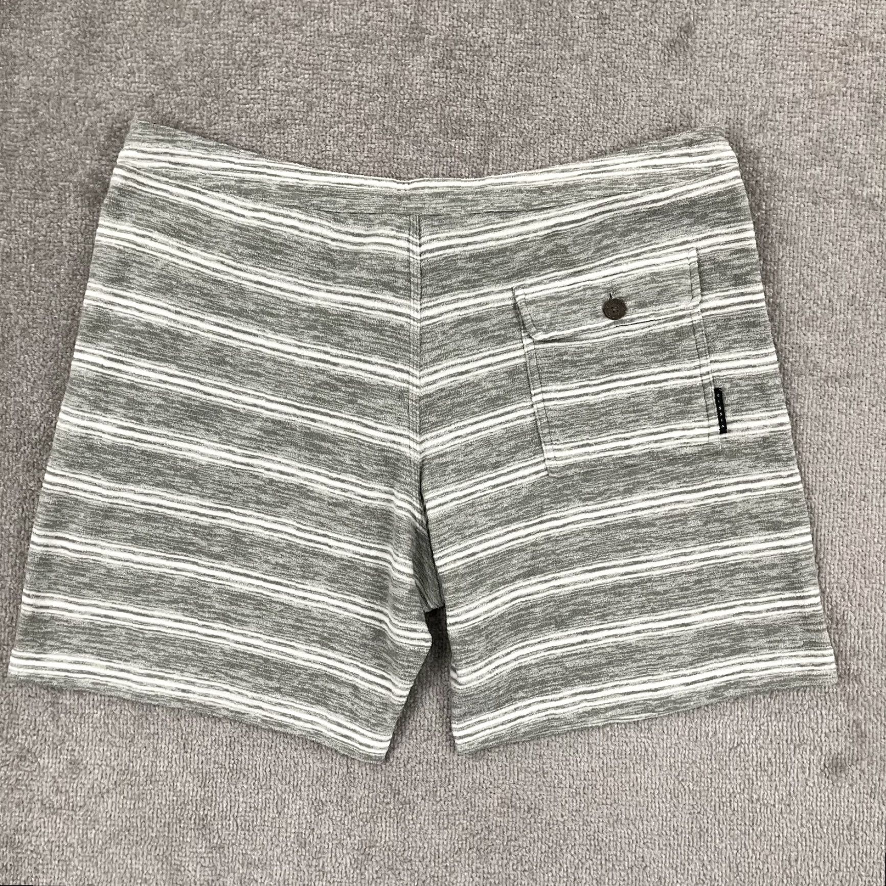 Vissla Vissla Sofa Surfer Shorts Mens 2XL / 8" Gray Striped Knit Lounge Comfort Casual Shirt Size US 39 - 7 Thumbnail