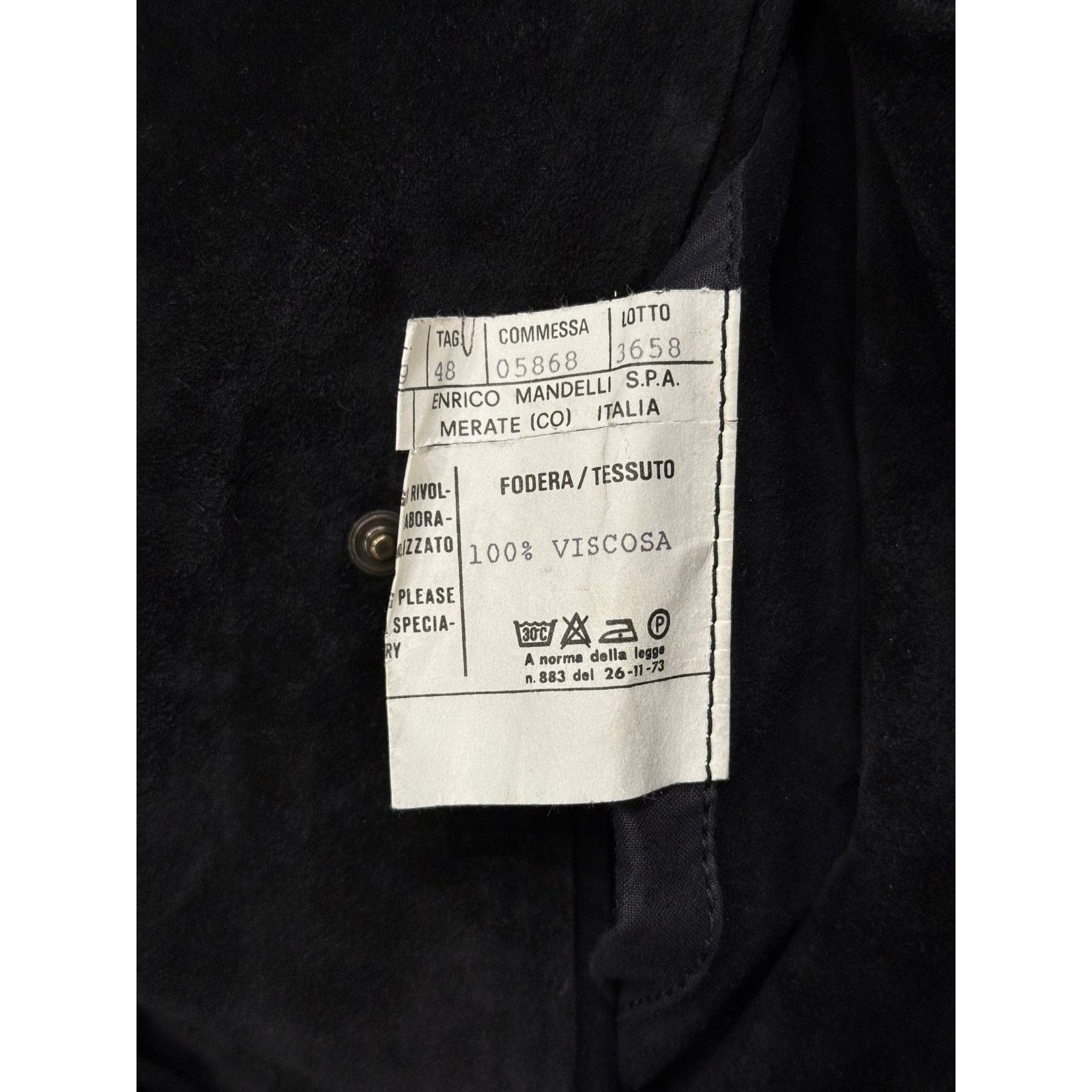 Dolce & Gabbana A/W1992 Dolce & Gabbana dragon tattoo runway leather jacket Size US M / EU 48-50 / 2 - 11 Thumbnail