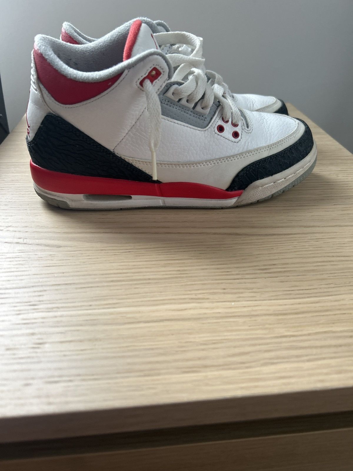 Jordan Brand Jordan 3 2013 “Fire red “ size 5.5 , Size US 5.5 / EU 38 - 5 Thumbnail