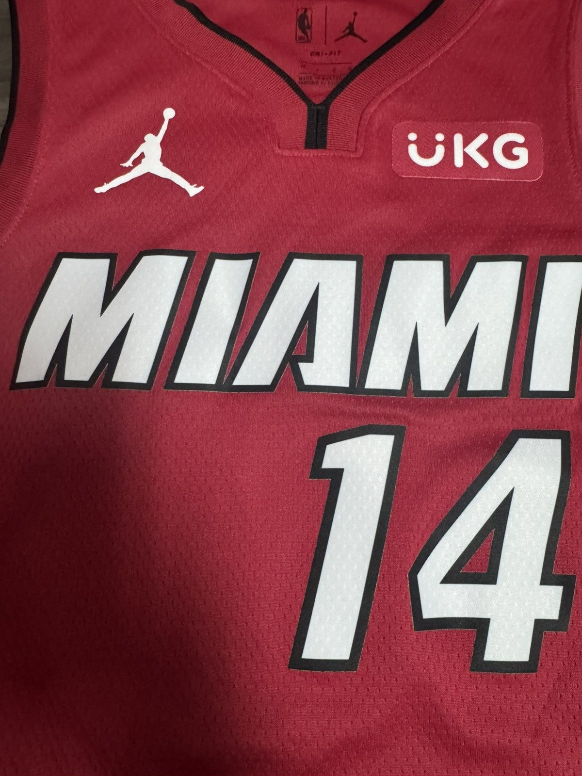 Nike Miami Heat Tyler Herro #14 NBA Dri Fit Swingman Jersey Size US L / EU 52-54 / 3 - 3 Thumbnail