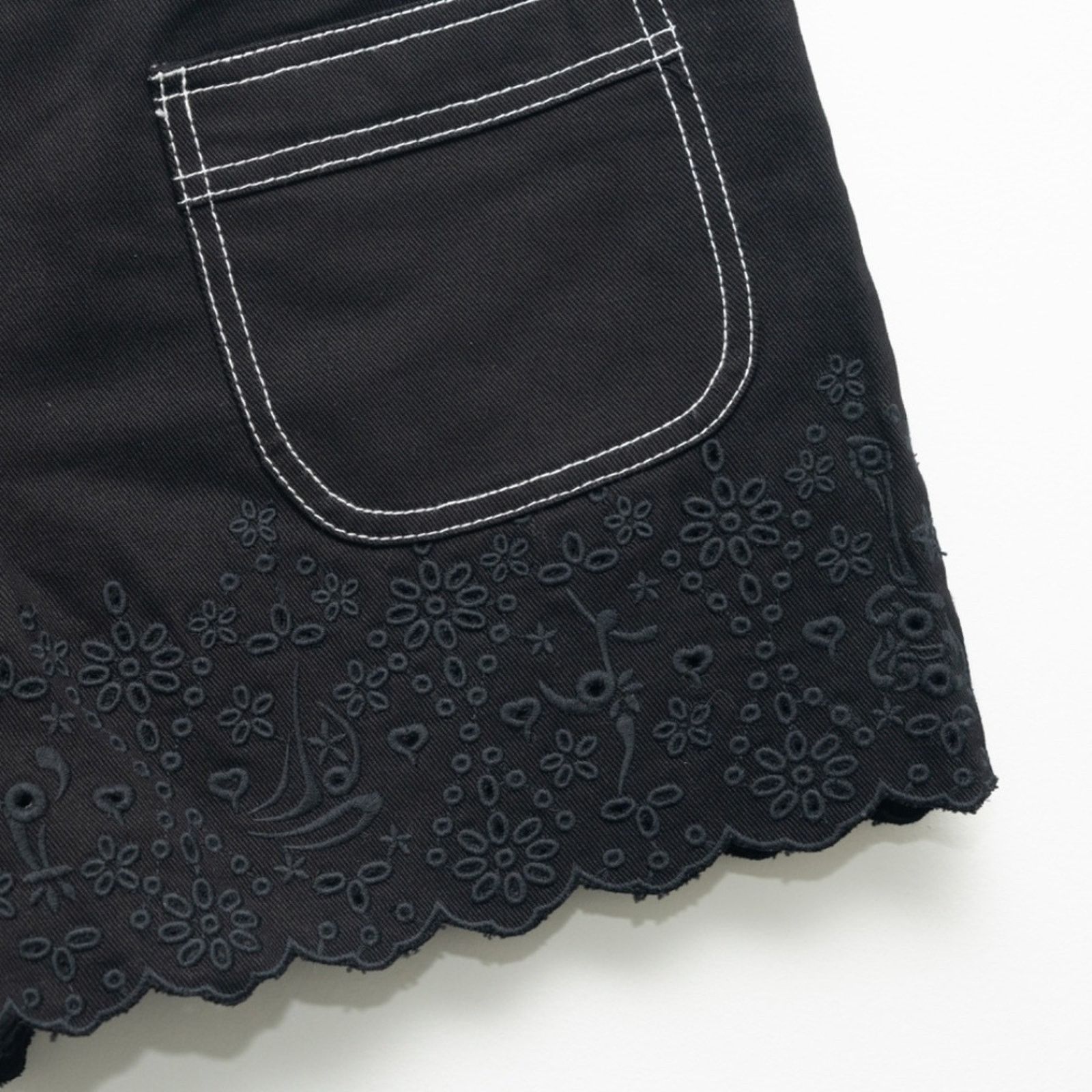 Staud Staud. Noemie Black Eyelet Short. Size 30" / US 8 / IT 44 - 9 Thumbnail