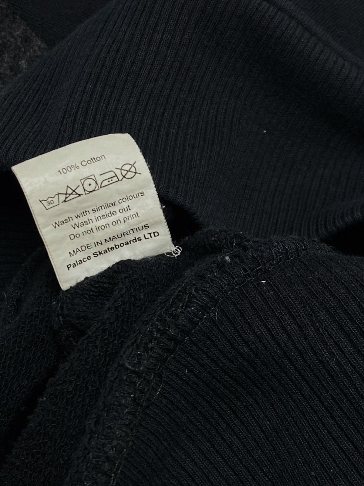 Palace 00s Vintage PALACE Velvet Logo Black Hoodie Skater Y2k Size US S / EU 44-46 / 1 - 8 Thumbnail