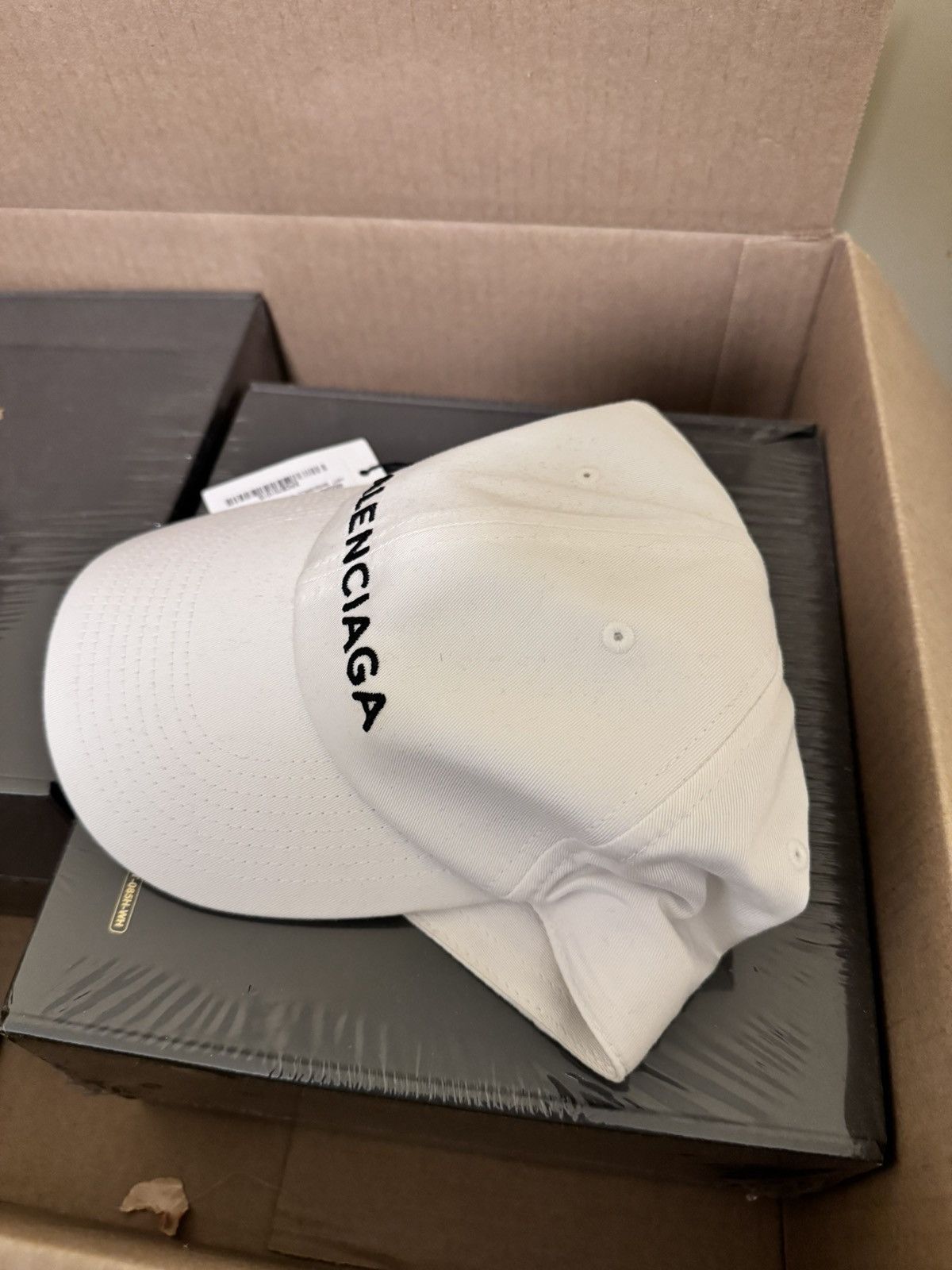 Balenciaga Balenciaga Embroidered Baseball Cap Size ONE SIZE - 2 Thumbnail