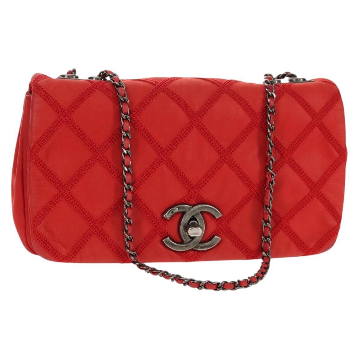 Chanel Chanel Diamond Stitch Chain Flap Bag Quilted Iridescent Calfskin Size ONE SIZE - 1 Thumbnail