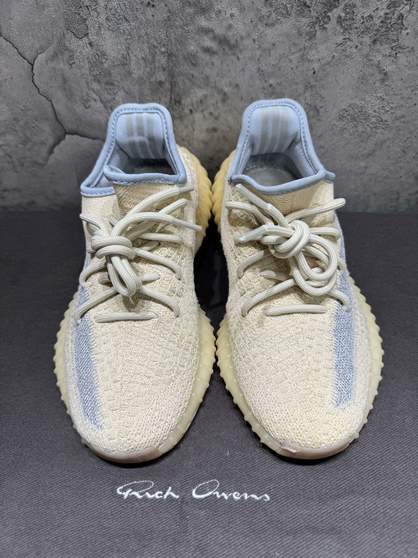 Adidas Adidas YEEZY350 Beige Lowtop Sneakers 37 Men Size US 5 / EU 37 - 1 Thumbnail