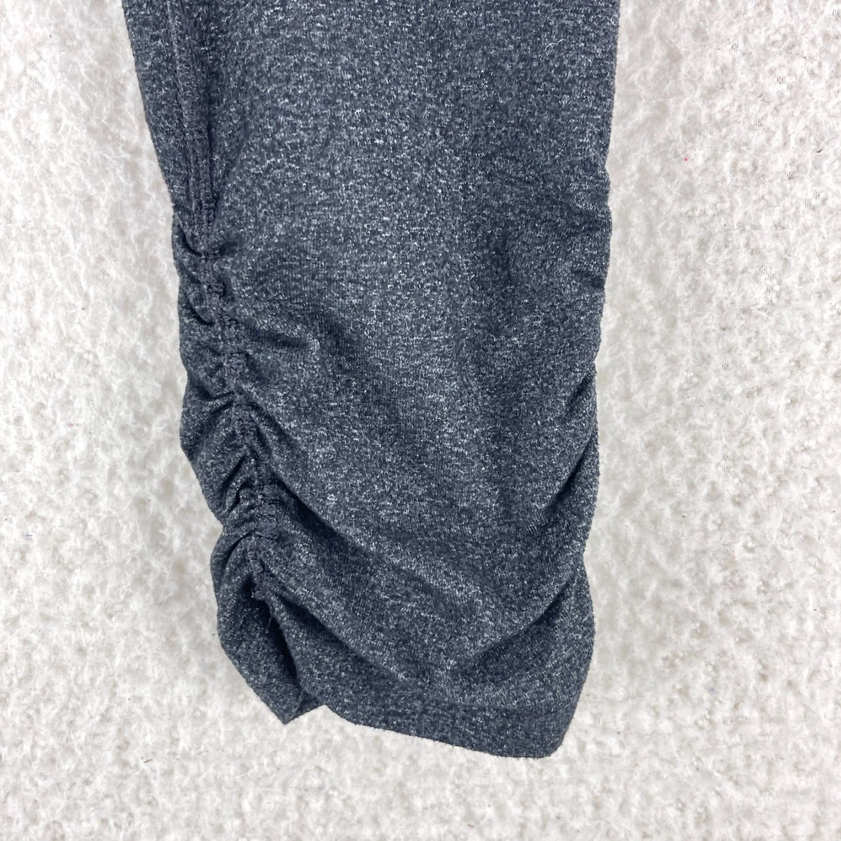 Beyond Yoga Beyond Yoga Gray Mid-Rise Ankle Leggings Womens Size Small Pull On Size 40" / US 18 - 4 Thumbnail