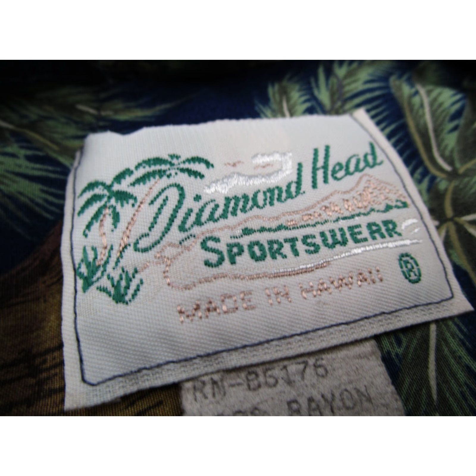 Vintage VINTAGE Diamond Head Sportswear Shirt Mens M Blue Button Up Surf Ukulele Diamond Head Sportswear Shirt Mens M Blue Button Up Surf Ukulele Size US M / EU 48-50 / 2 - 3 Thumbnail