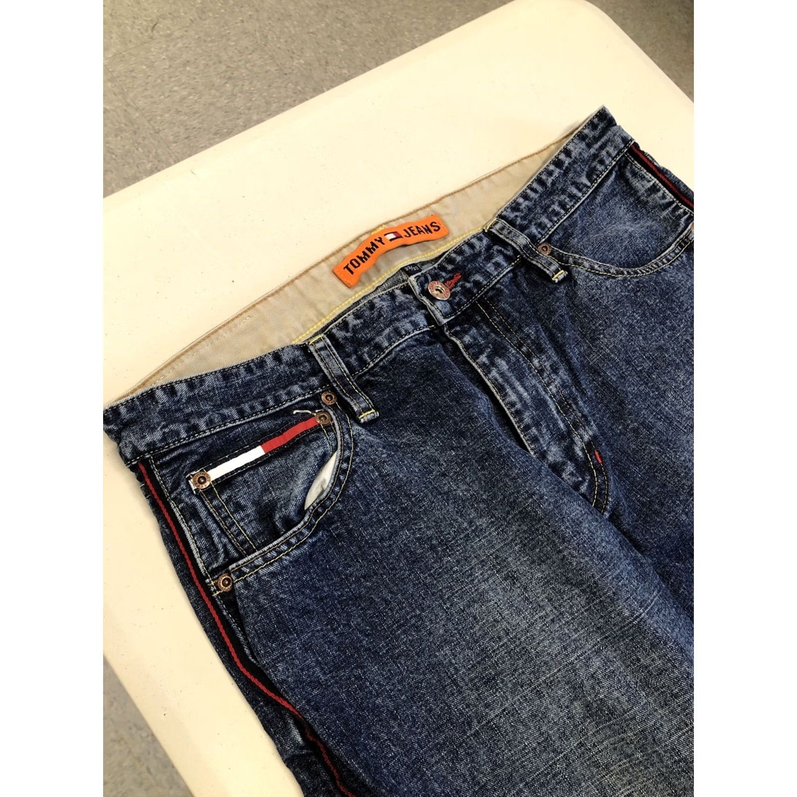 Tommy Hilfiger VINTAGE 90s Tommy Hilfiger Men Jeans 100% Cotton Denim Big Logo Size 34x25 Blue Size US 34 / EU 50 - 6 Thumbnail