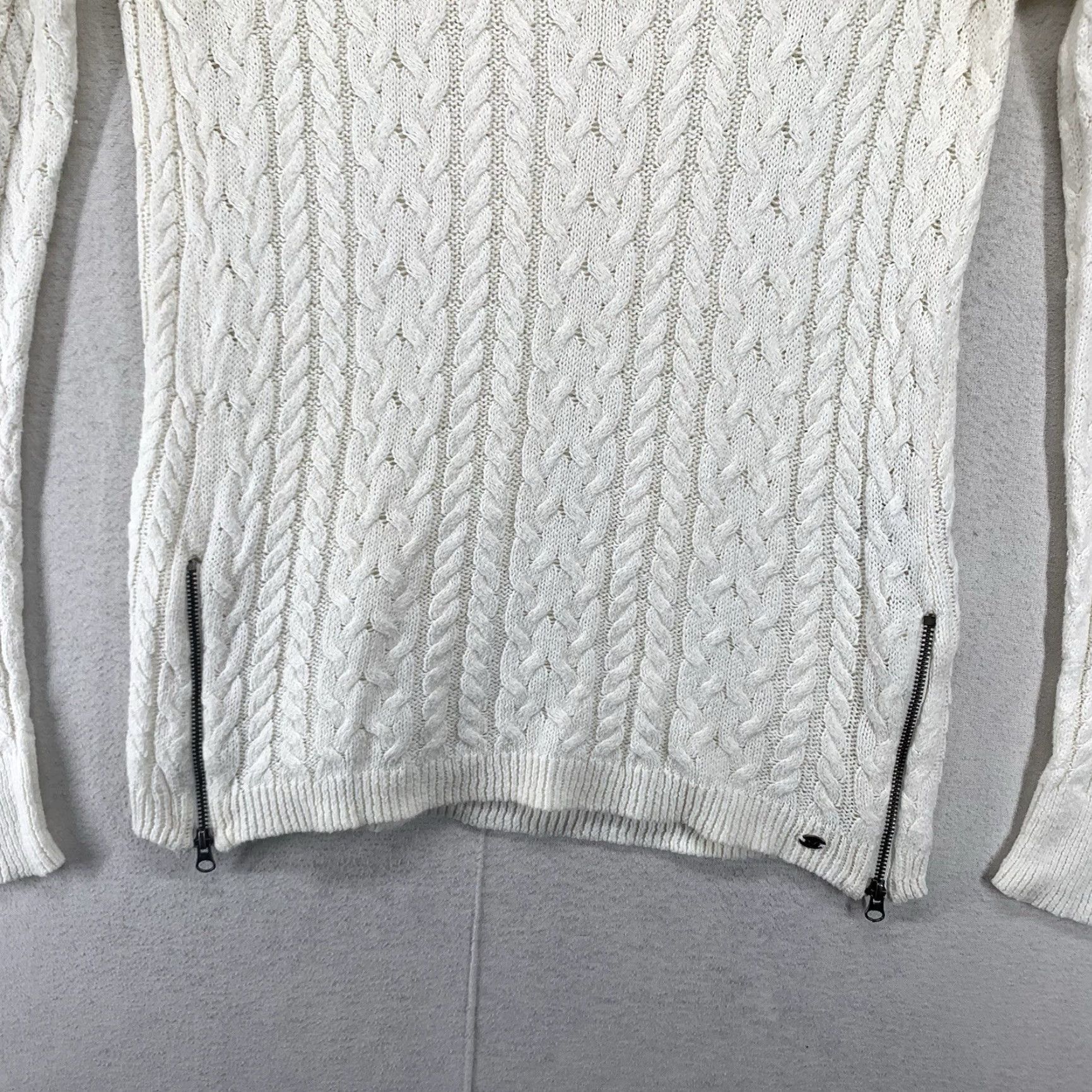 American Eagle Outfitters VINTAGE American Eagle Women's Sweater XS Cable Knit Wool Blend Long Sleeve Ivory Casual Pullover Size XS / US 0-2 / IT 36-38 - 5 Thumbnail