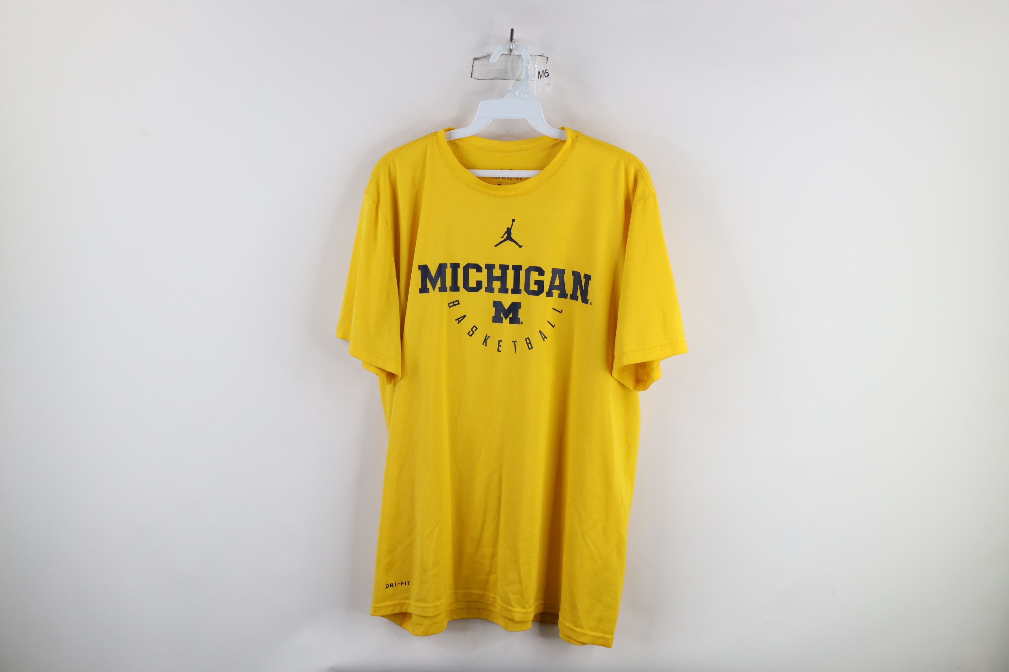 Nike × Vintage Nike Air Jordan of Michigan Basketball Short Sleeve T-Shirt Size US XL / EU 56 / 4 - 1 Thumbnail