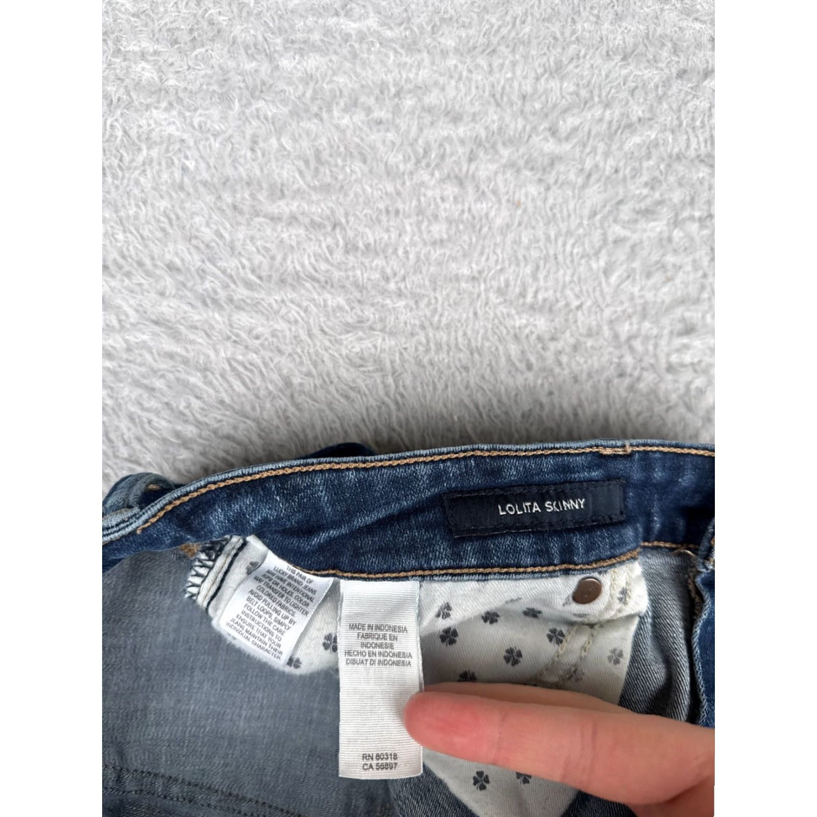 Lucky Brand VINTAGE Lucky Brand Jeans Women 8 Blue Denim Skinny Mid Rise 30x28 Cotton 5-Pocket USA Size 30" / US 8 / IT 44 - 7 Thumbnail