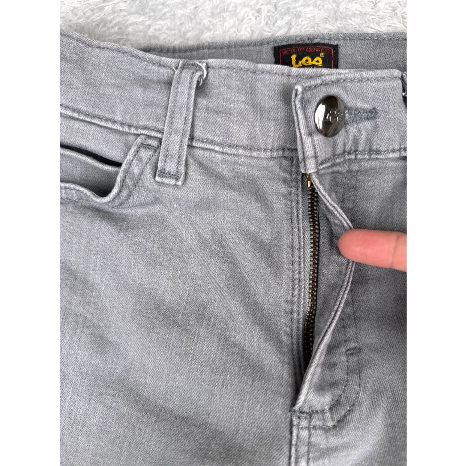 Lee Lee Jeans Womens Jeans Gray Denim Straight Leg Mid Rise Cotton Blend Zip Fly 28x27 Regular 28 Gray Denim 5-Pocket Design Mens? Size 28" / US 6 / IT 42 - 5 Thumbnail