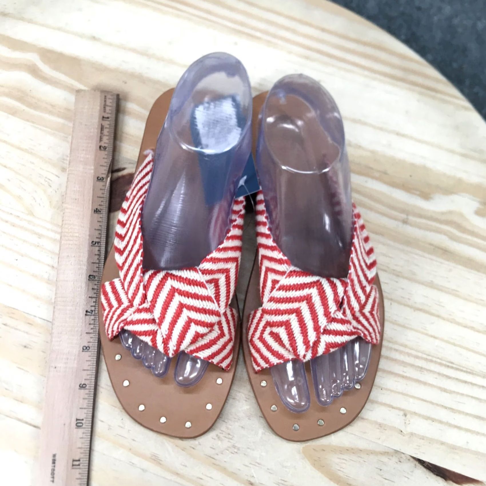 Vintage Universal Thread Sandals Womens 8 Chevron Print Slip On Red Flat Slide Knotted Casual Shoes Womens VINTAGE: No Size US 8 / IT 38 - 5 Thumbnail