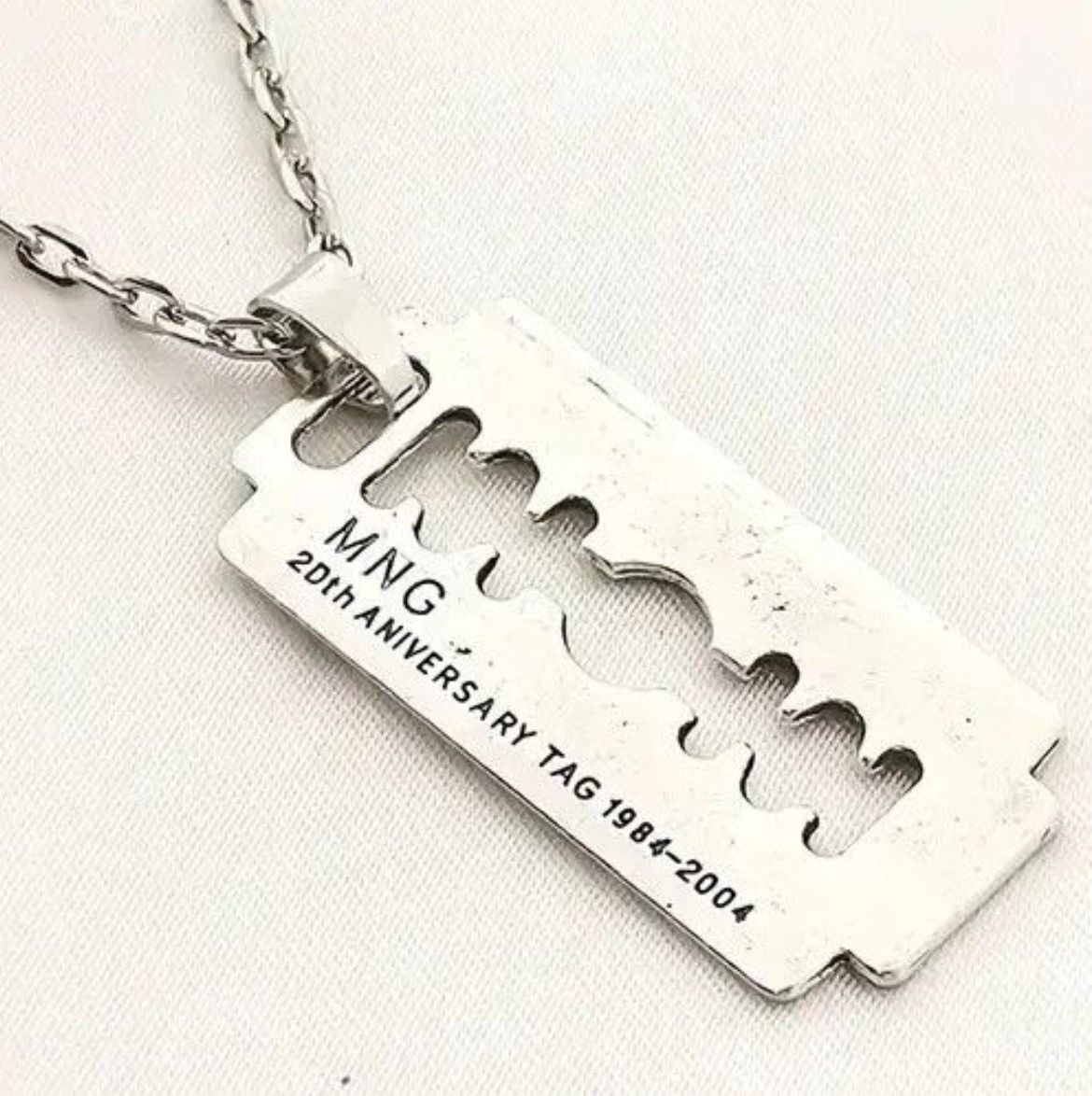 Jewelry Razor Blade Pendant Necklace Size ONE SIZE - 3 Thumbnail