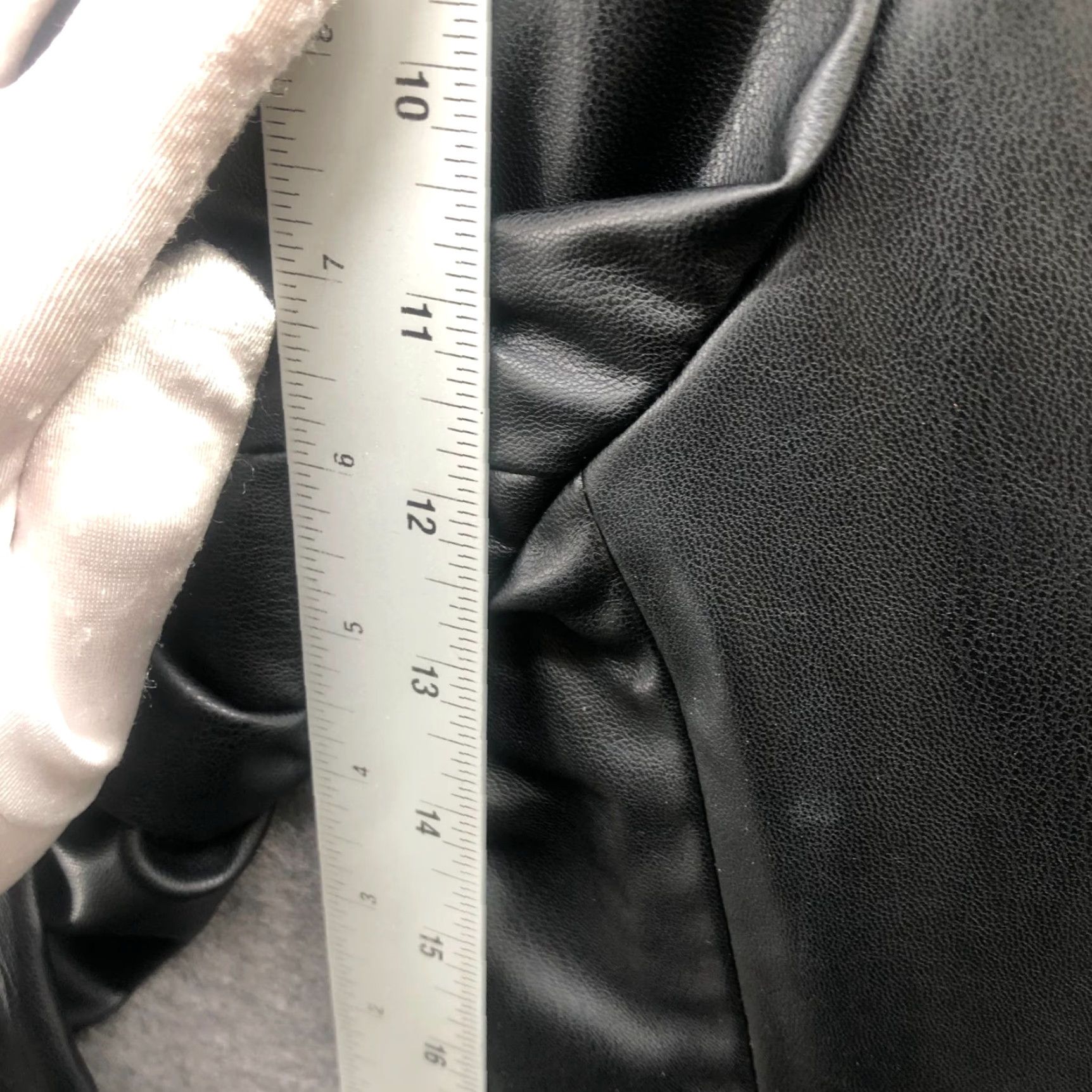 Zara Zara Womens S High Waisted Faux Leather Pants Black Tapered Leg Pleated Front Size 28" / US 6 / IT 42 - 7 Thumbnail