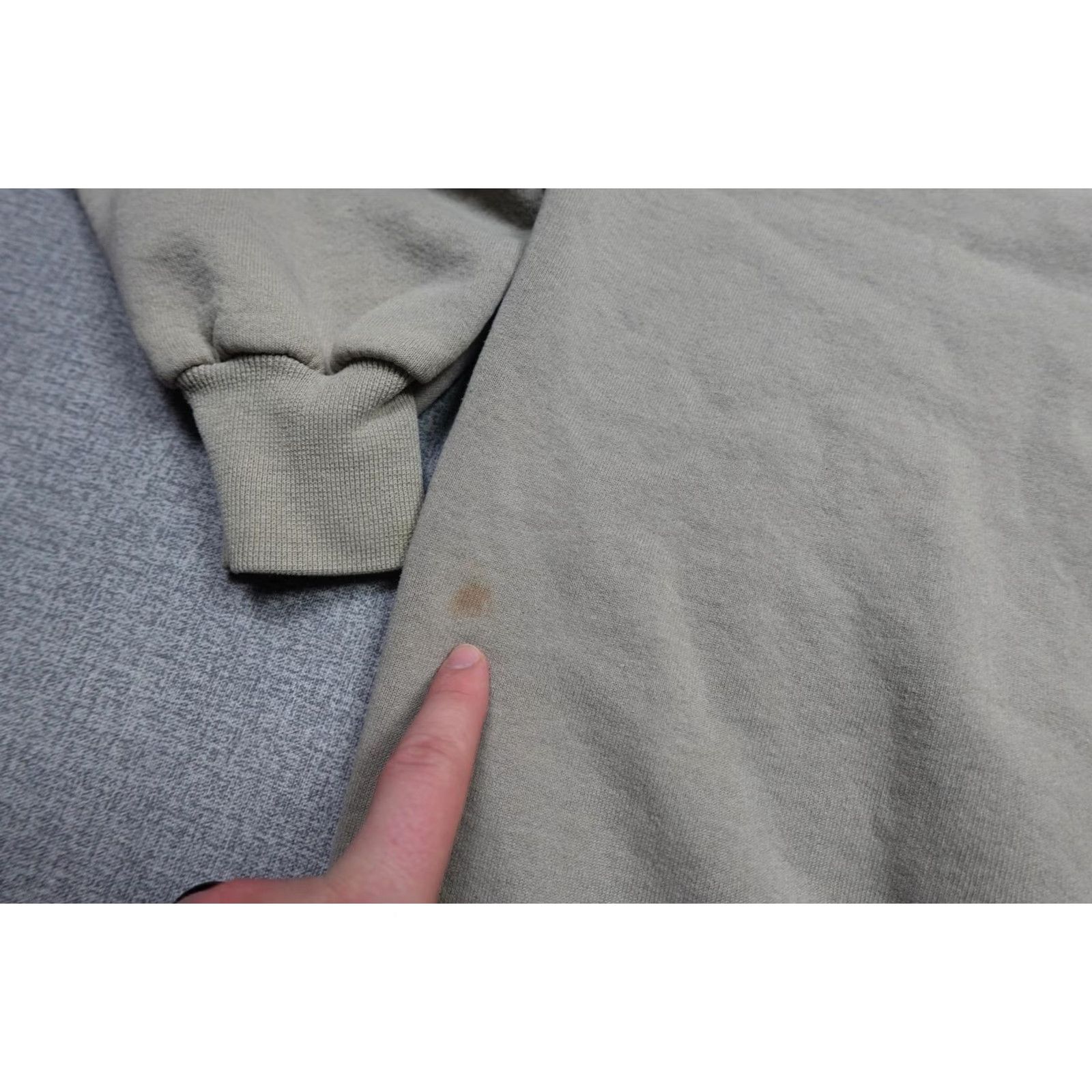Russell Athletic VINTAGE Russell Athletic Sweatshirt Crewneck Mens L Brown 90s Fleece Logo Patch Classic Knit Pullover Made USA Size US L / EU 52-54 / 3 - 6 Thumbnail