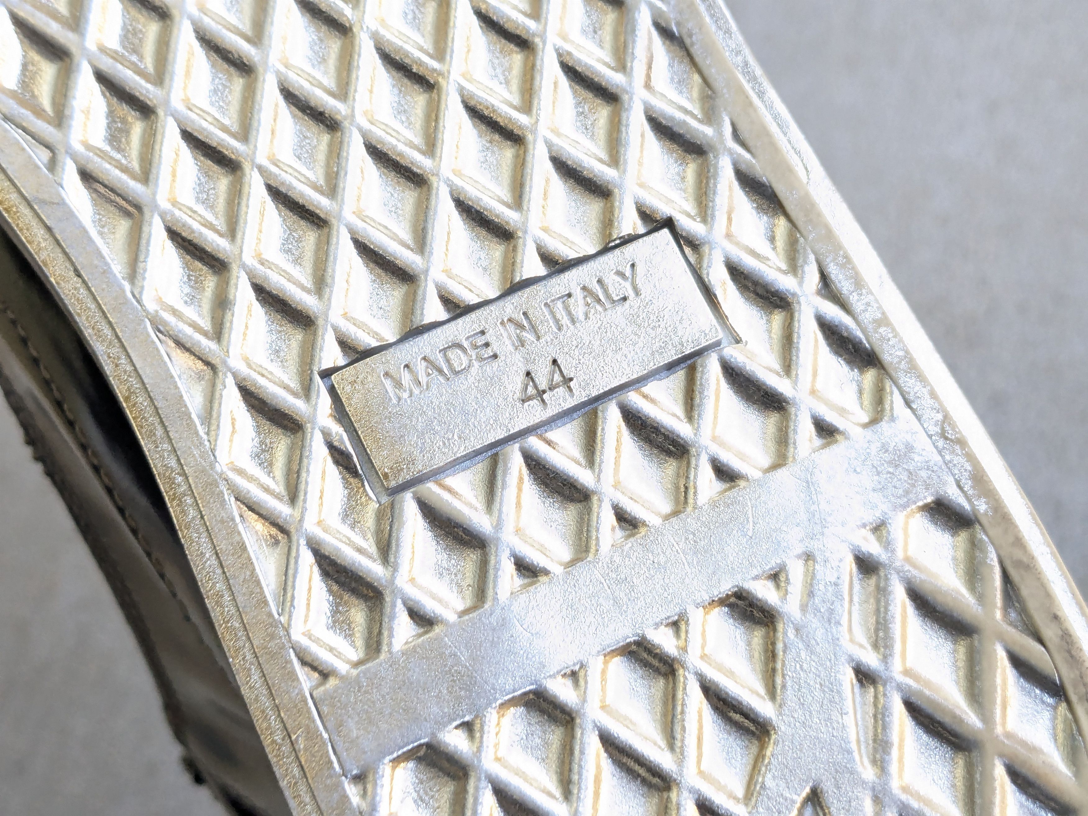 Giuseppe Zanotti Giuseppe Zanotti High Tops Gold Metallic 11 44 Size US 11 / EU 44 - 23 Thumbnail