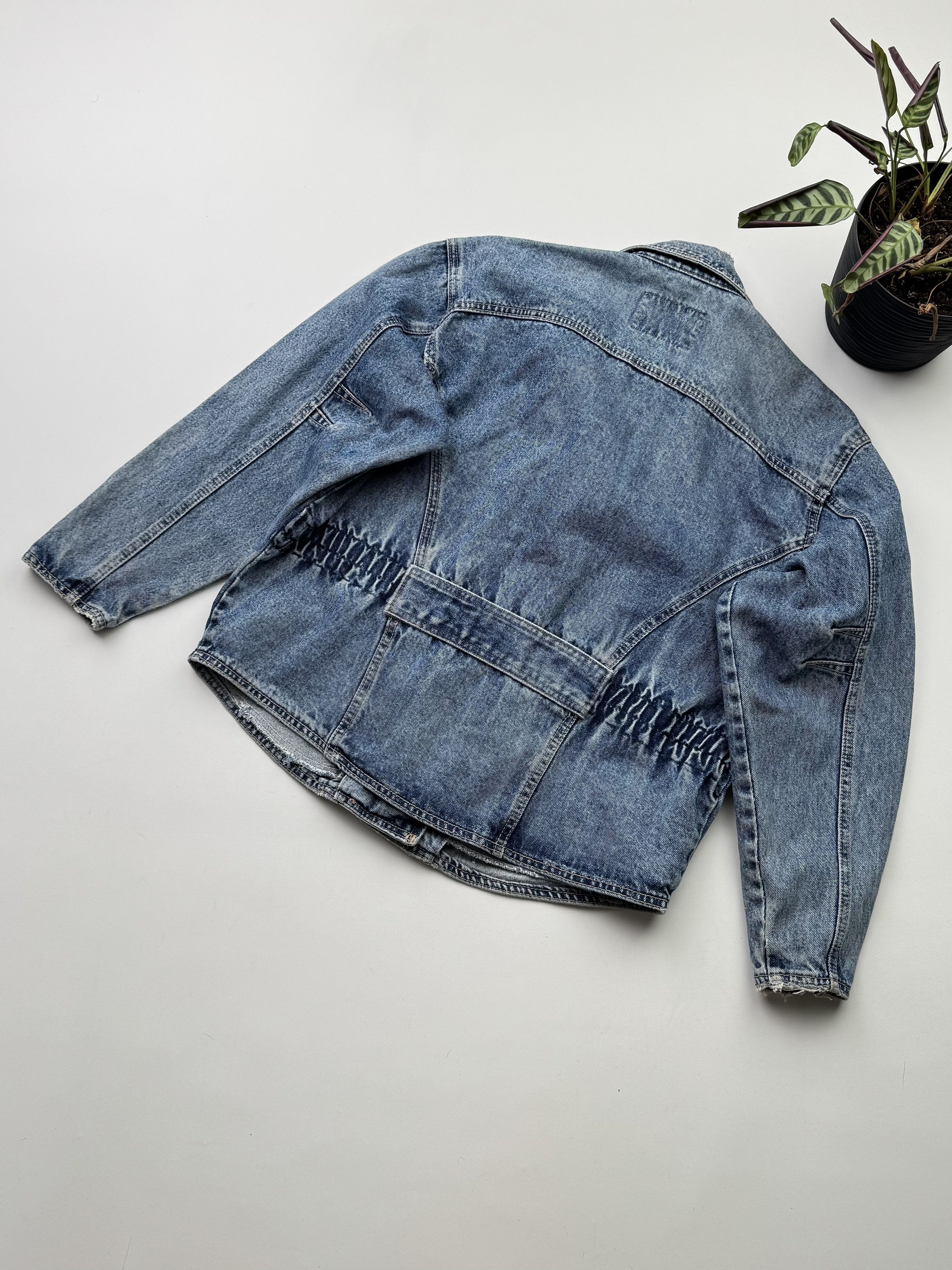 Versace Jeans Couture Versace Jeans Couture 80's Denim Jacket (145) Size M / US 6-8 / IT 42-44 - 13 Thumbnail