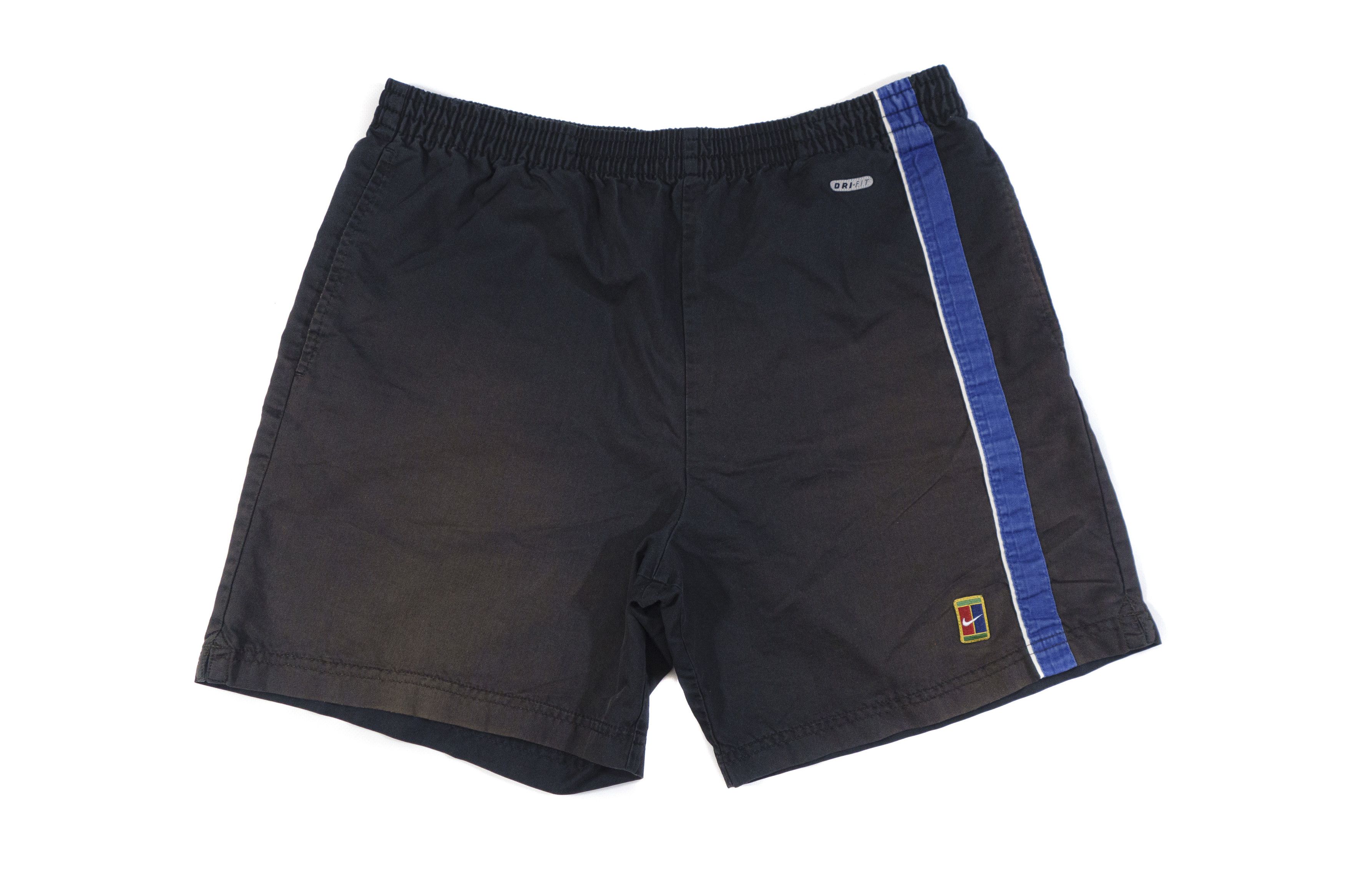 Nike 90S Court Logo Sun Faded Shorts Size US 30 / EU 46 - 1 Thumbnail